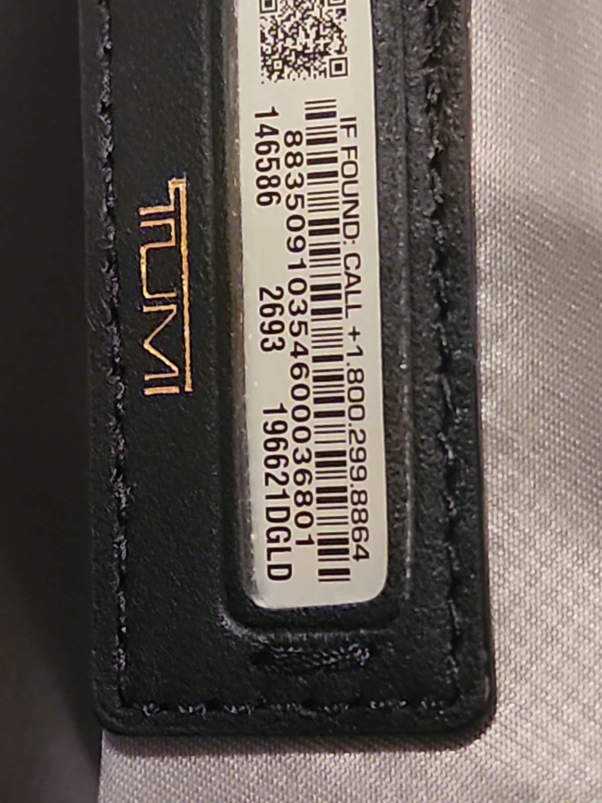 TUMI VOYAGEUR CONTINE WEEKENDER BLACK PRE-OWNED IN EXCELENT CONDITION