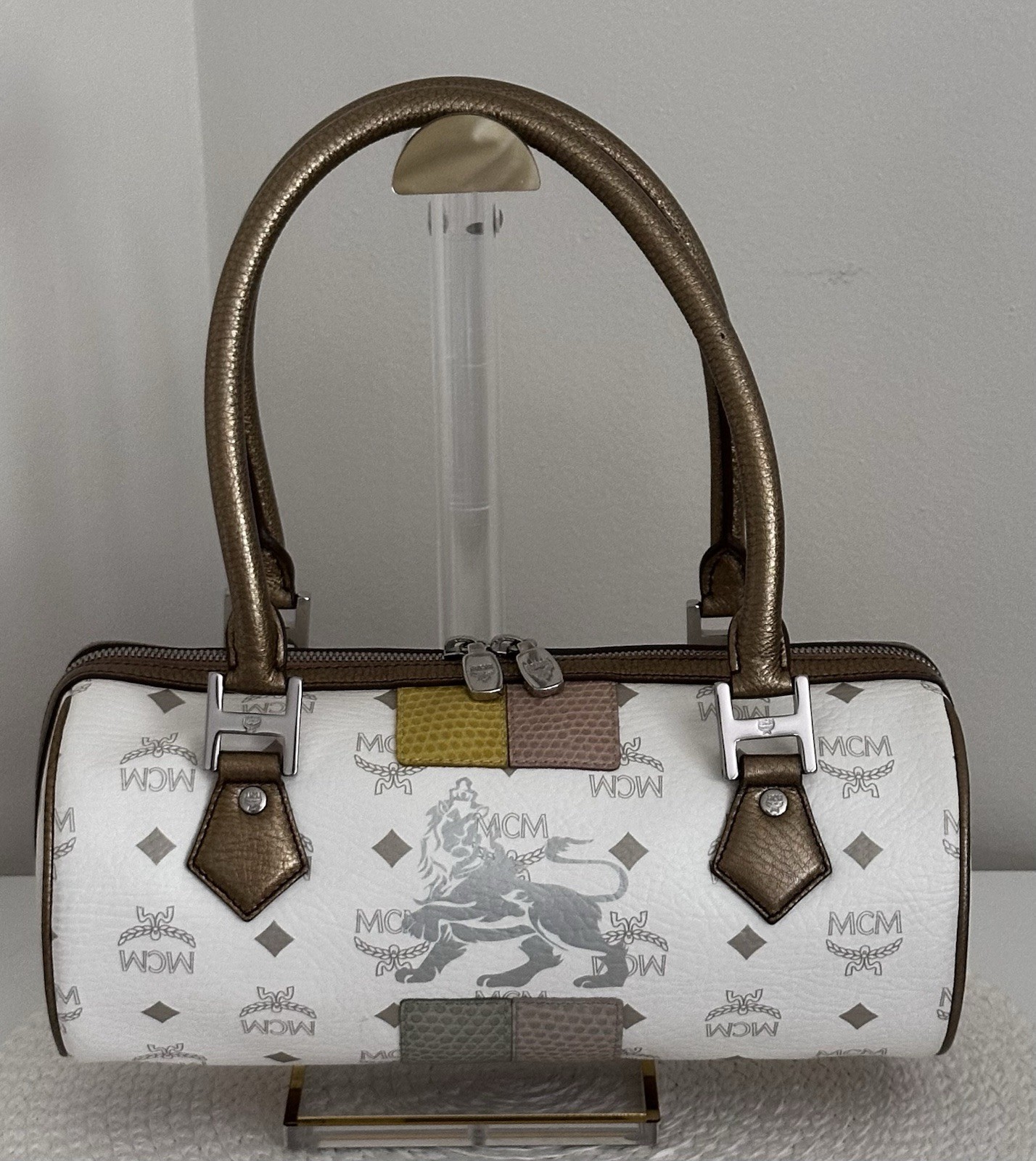 Auth MCM Limited Ed White Princess Lion Papillon Barrel Boston Shoulder Bag Ex