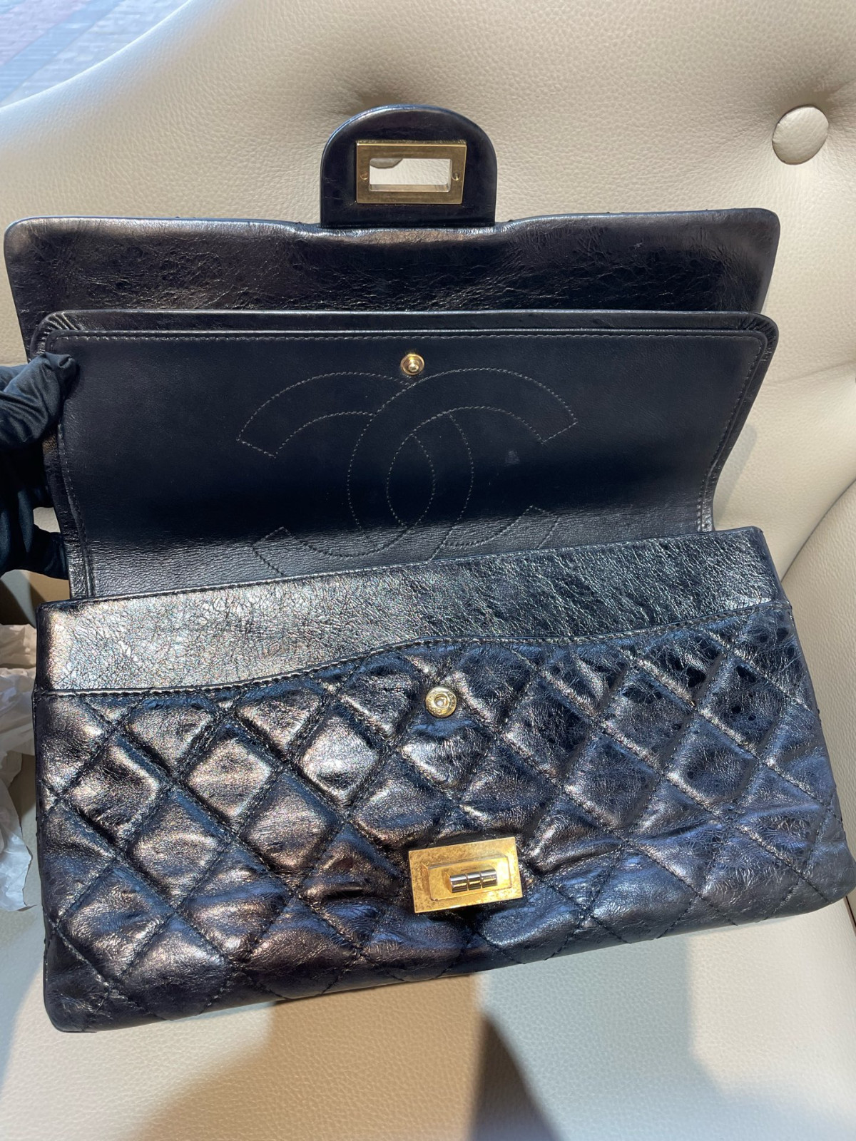 Chanel Black Gold 2.55 Reissue Jumbo Chain Bag(19.5×28×7.5)cm