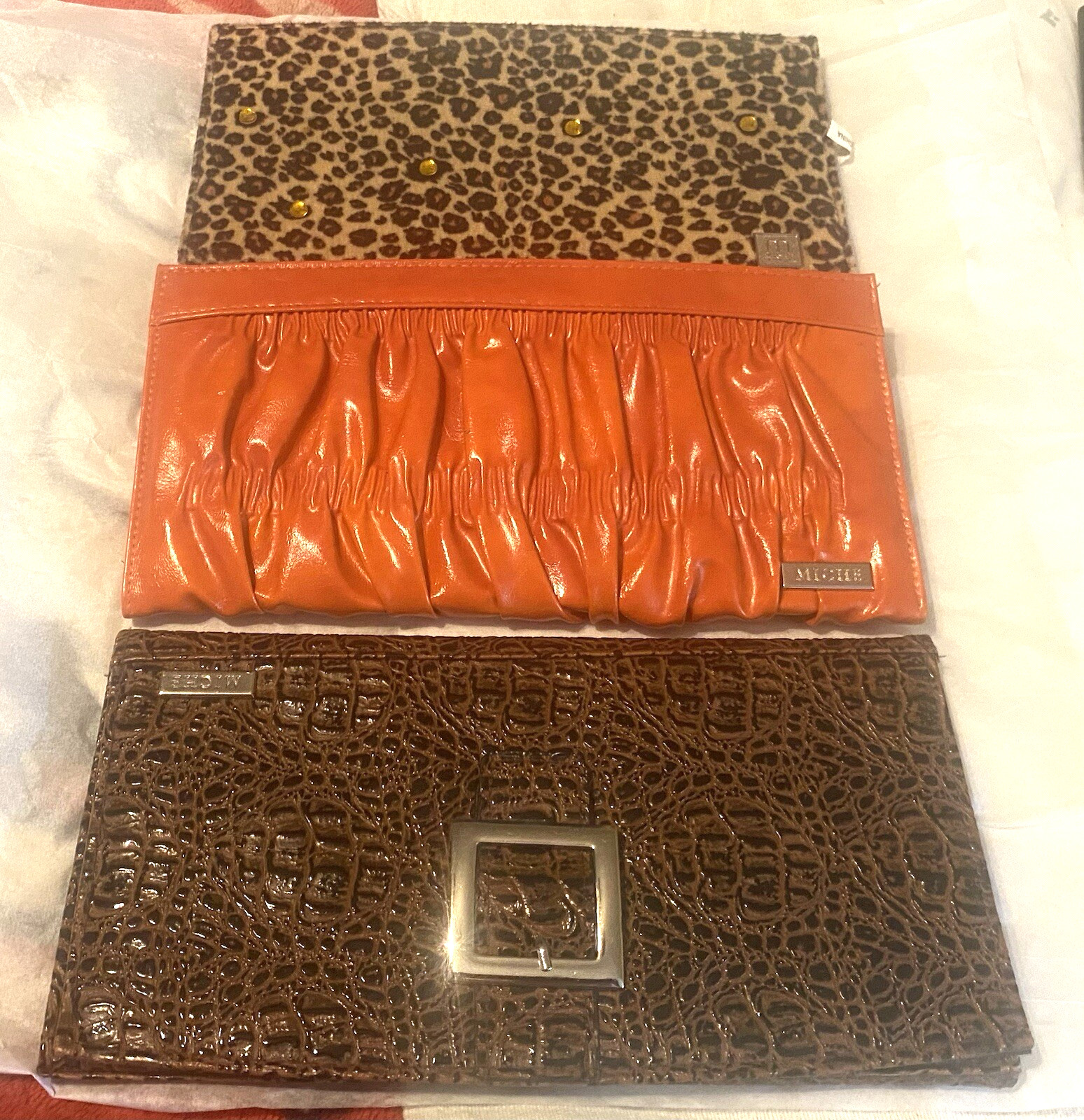 7 in 1. Black Base Shoulder Purse w/Interchangeable Covers. Excellent Condition.