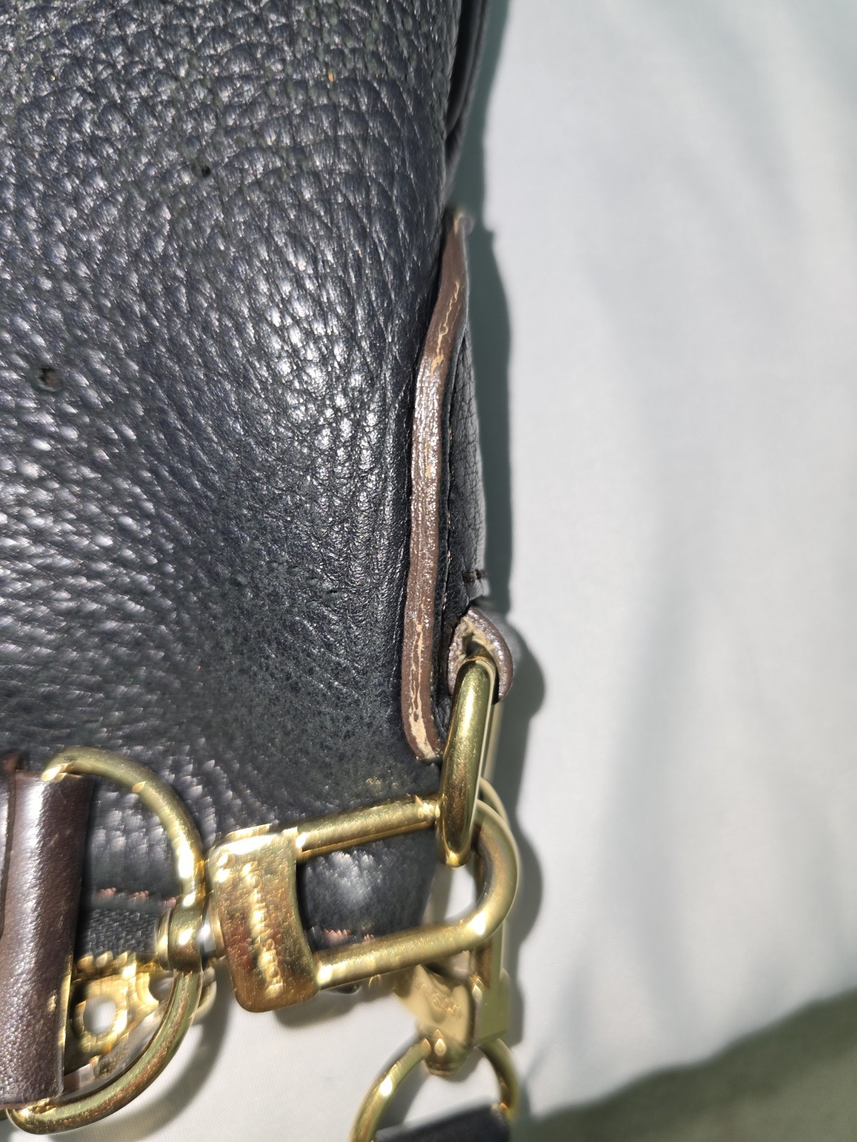 Authentic Louis Vuitton Mahina Selene MM Noir Leather Crossbody Shoulder Bag