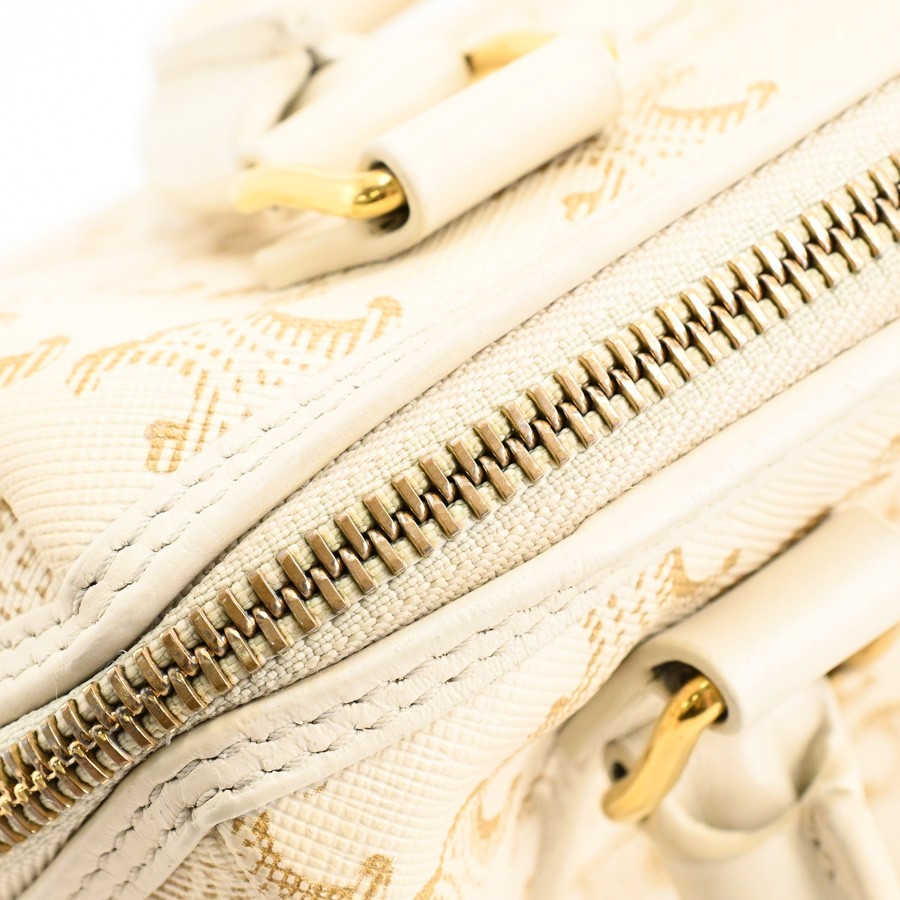 CELINE Small boston 197582 HANDBAG / white Women