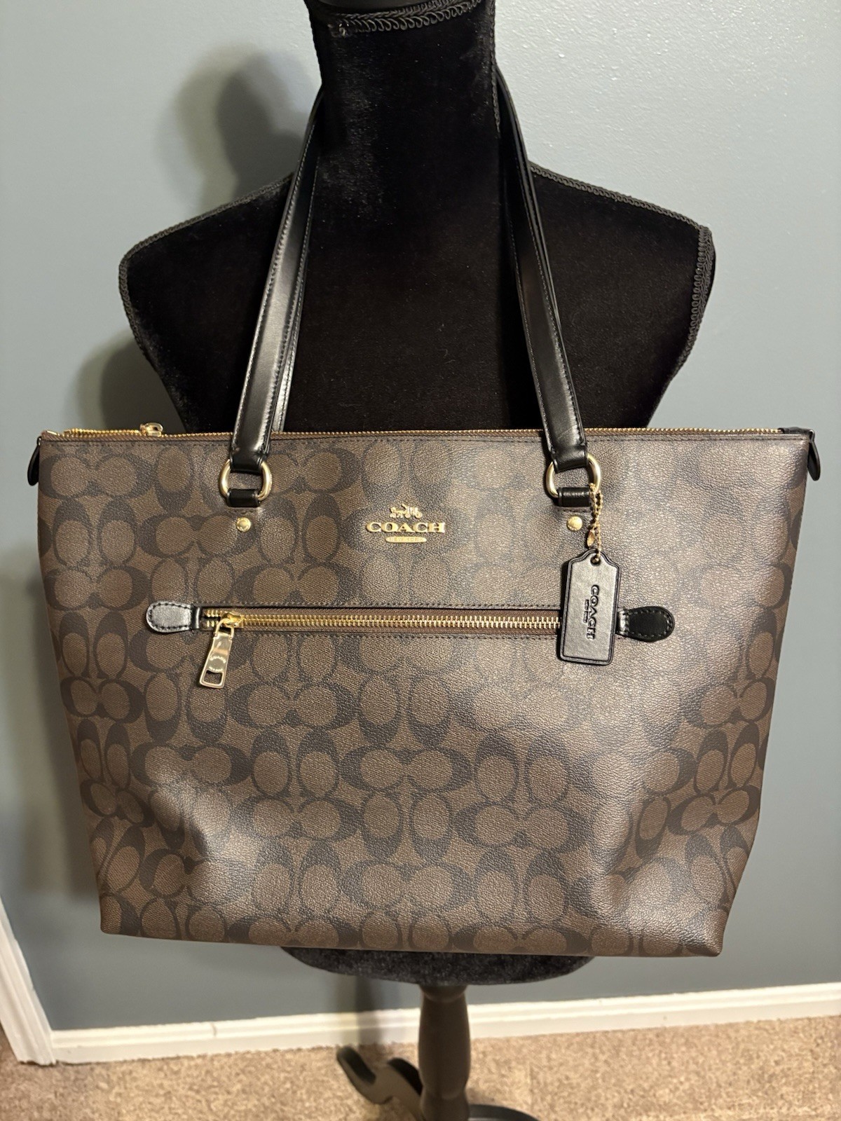 Coach F79609 Gallery Tote Shoulder Bag – Brown/Black