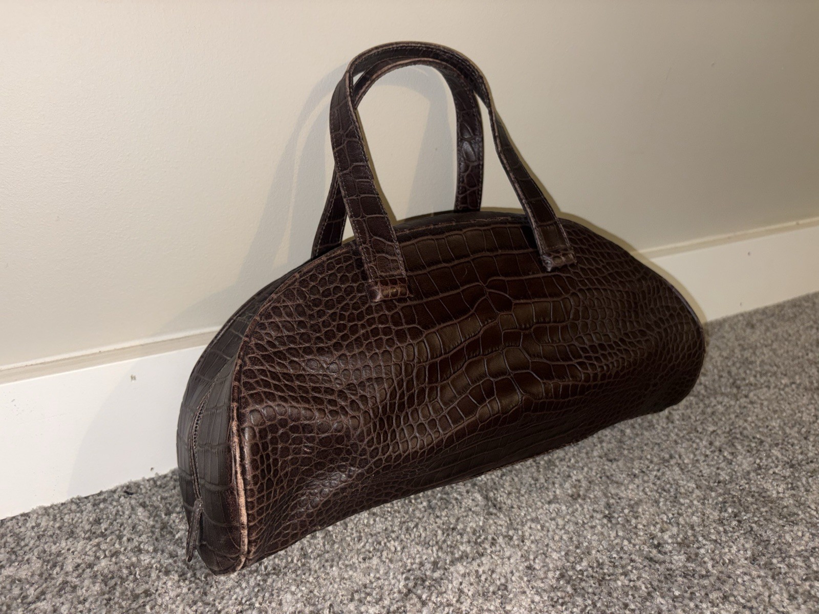 Neiman Marcus Brown Croc Embossed Zip Satchel Top Handle Double Handles Pockets