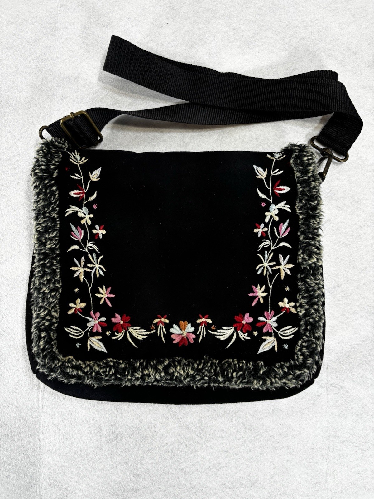Old Navy Embroidered Faux Fur Trim Crossbody Bag Boho Floral Festival Y2K