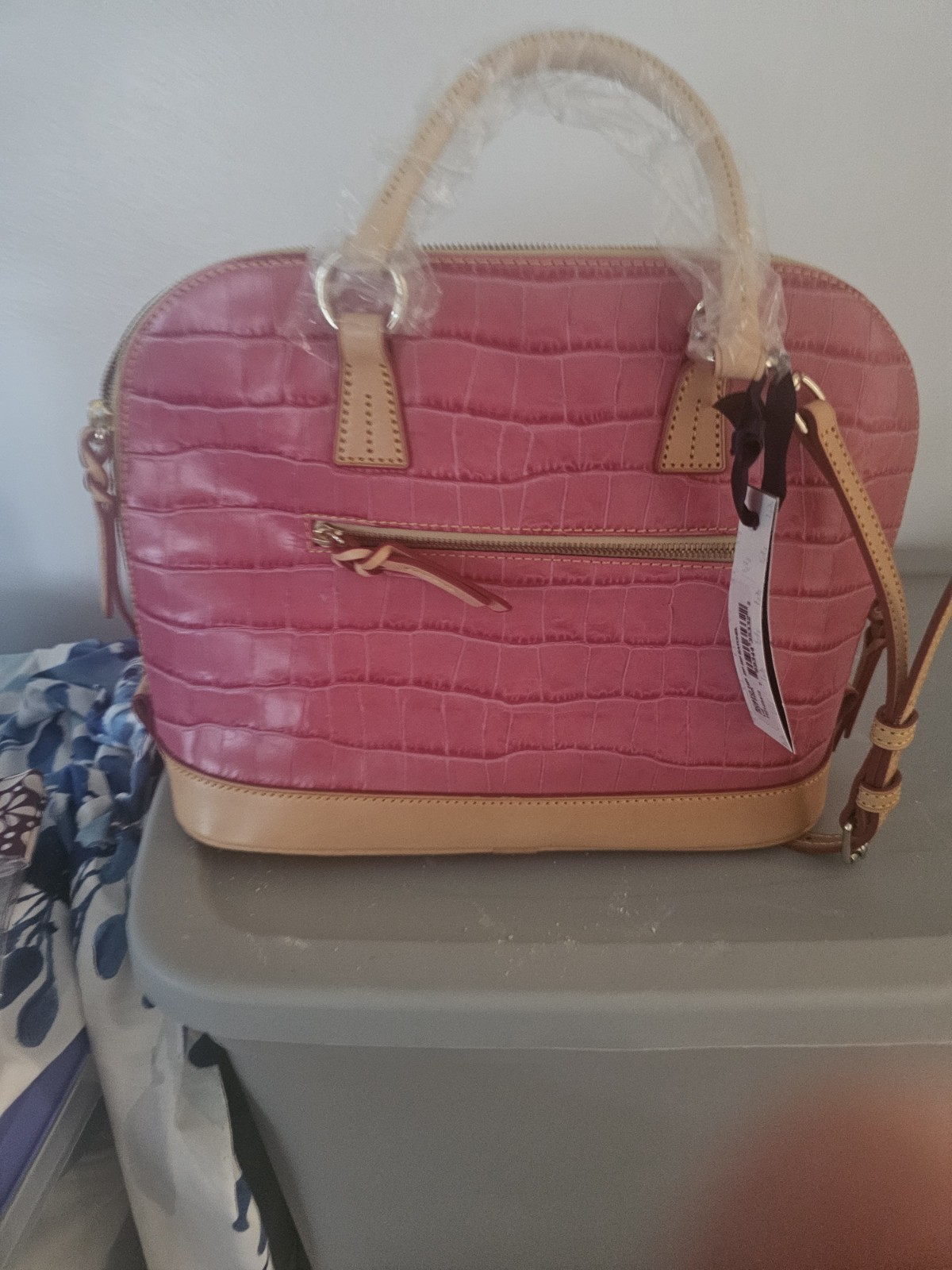 Dooney & Bourke Pink Crocodile Satchel Zip w/ Strap, Coin Purse & Dust Bag