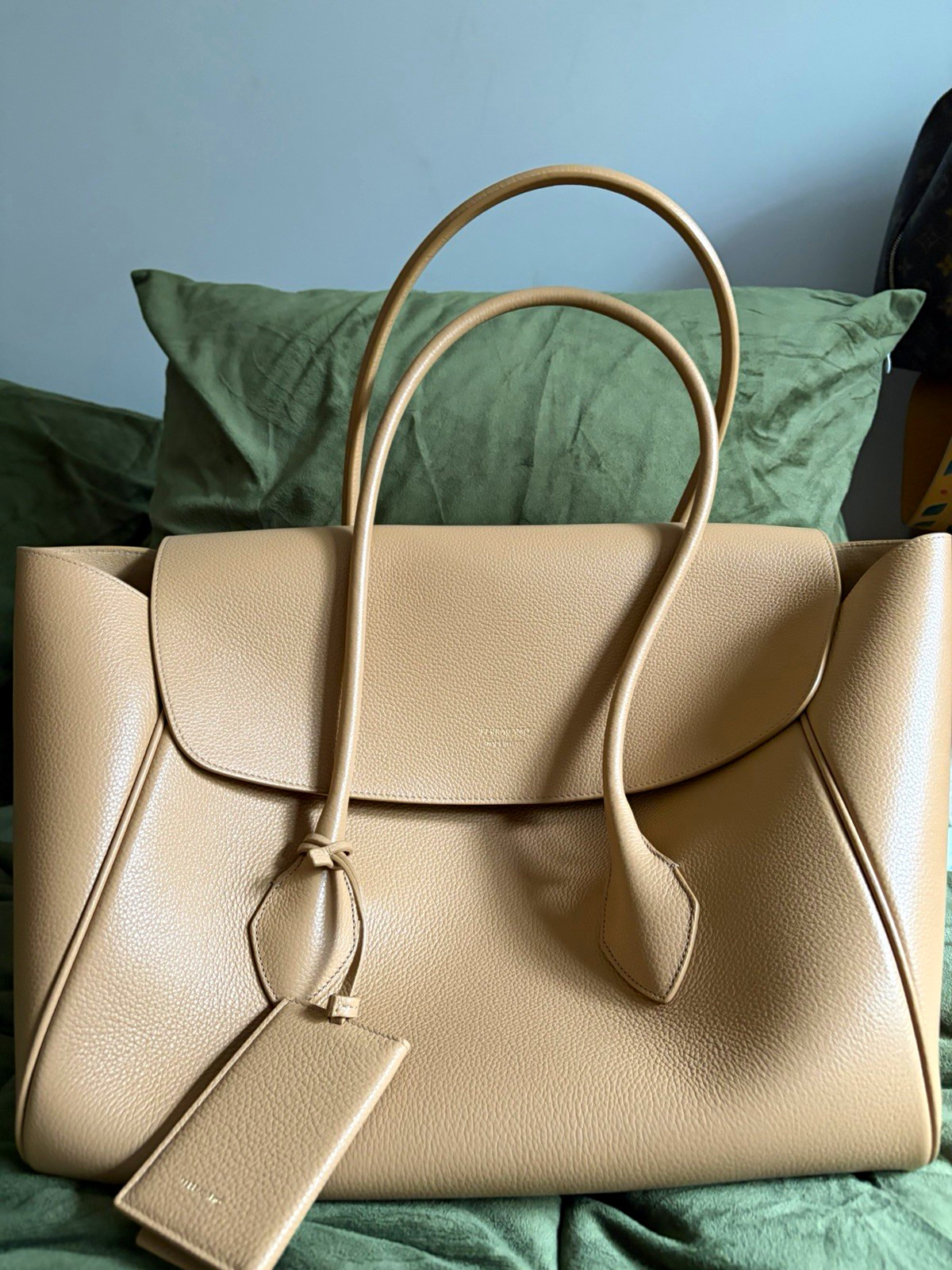 Ferragamo Firenze Beige Tote Bag – XL. Double Handles Inner Pockets Gold Charm