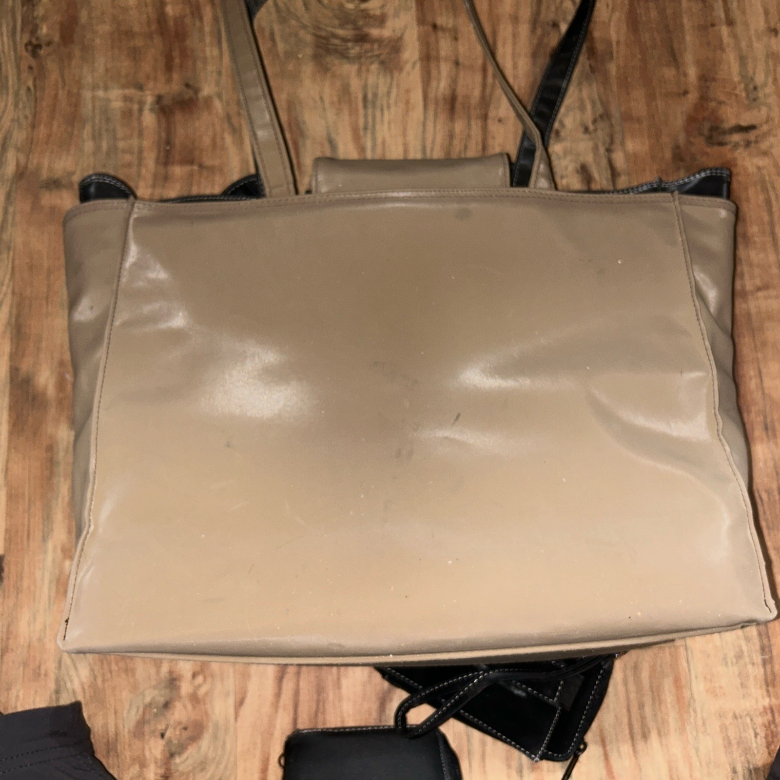 Linda Dano 4 Piece Bag