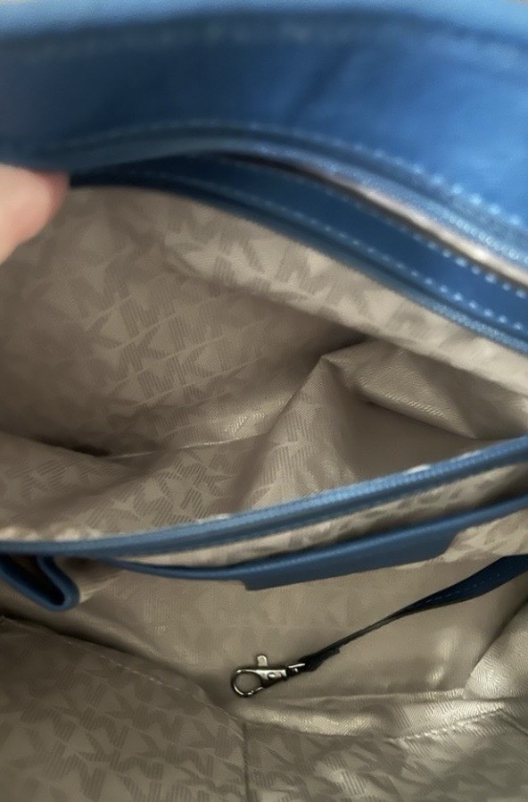 Michael Kors Blue ToteBag – One call out on one handle piping. See last photo.