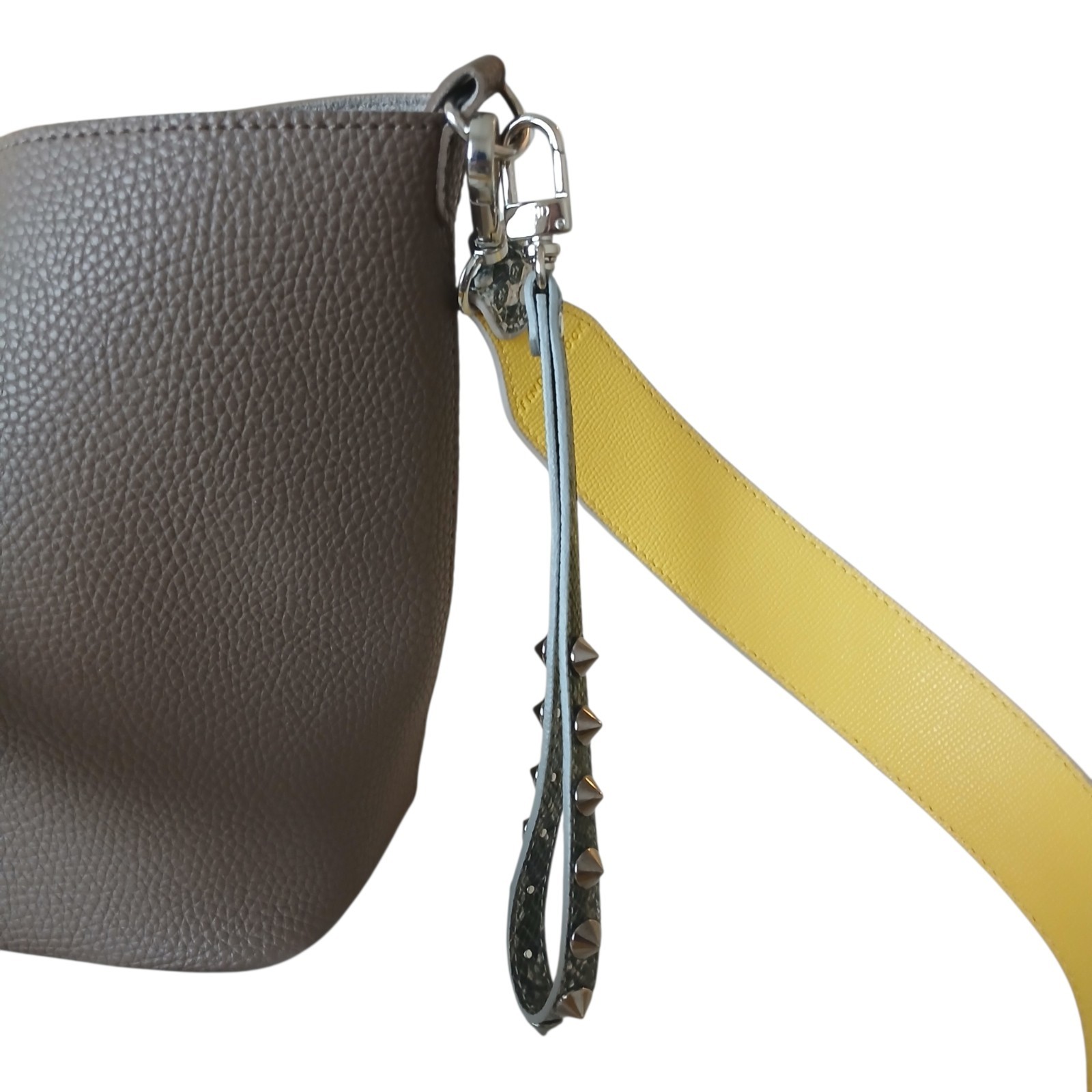 NWOT FIND KAPOOR Pingo Bucket Bag Taupe Pebbled Multi Way Minimalist Korean