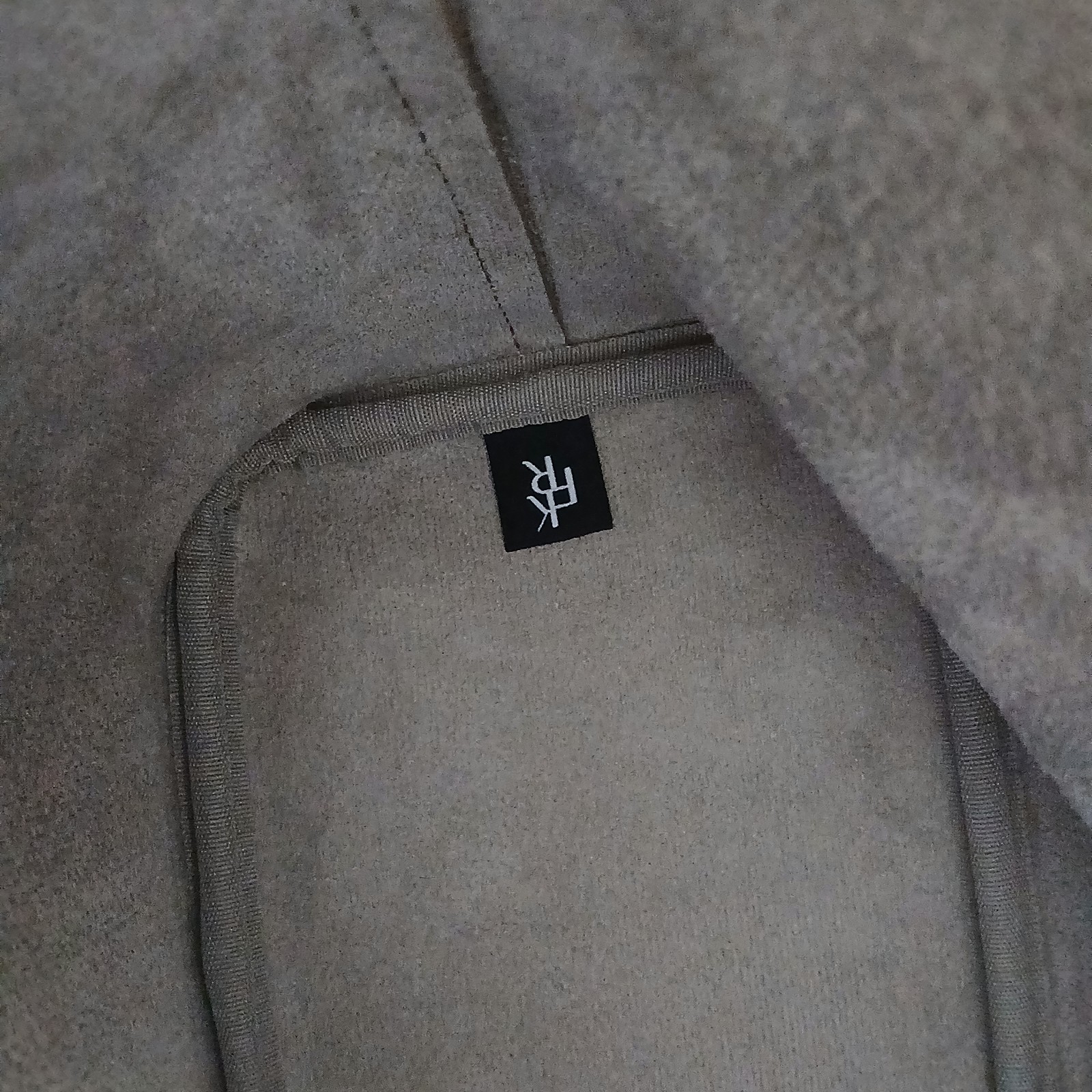 NWOT FIND KAPOOR Pingo Bucket Bag Taupe Pebbled Multi Way Minimalist Korean