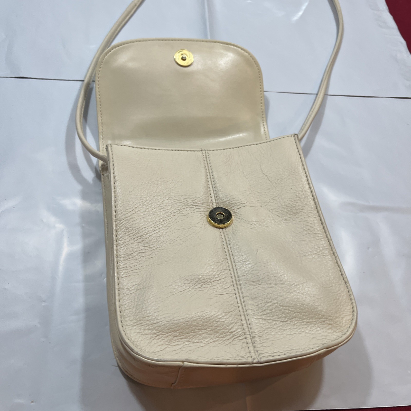 Field Manor Cream White LEATHER Purse Evening Bag Flap Magnet Closure Dressy Bag
