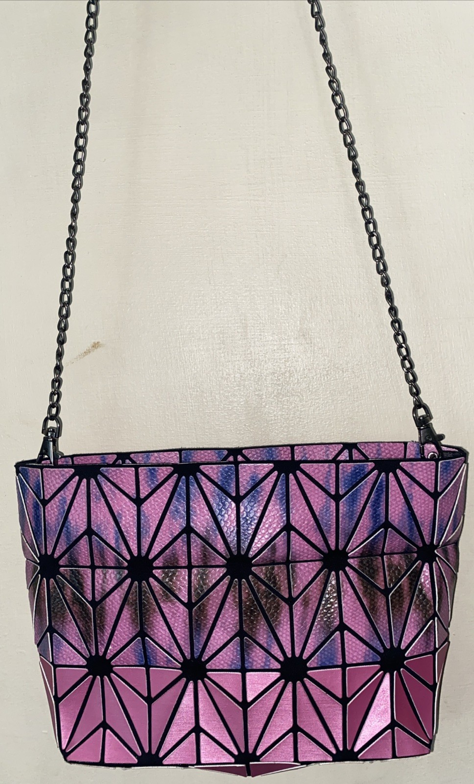 Emilio Pepe Pink/multicolored Geometric Design w/chainlink Strap Crossbody Purse