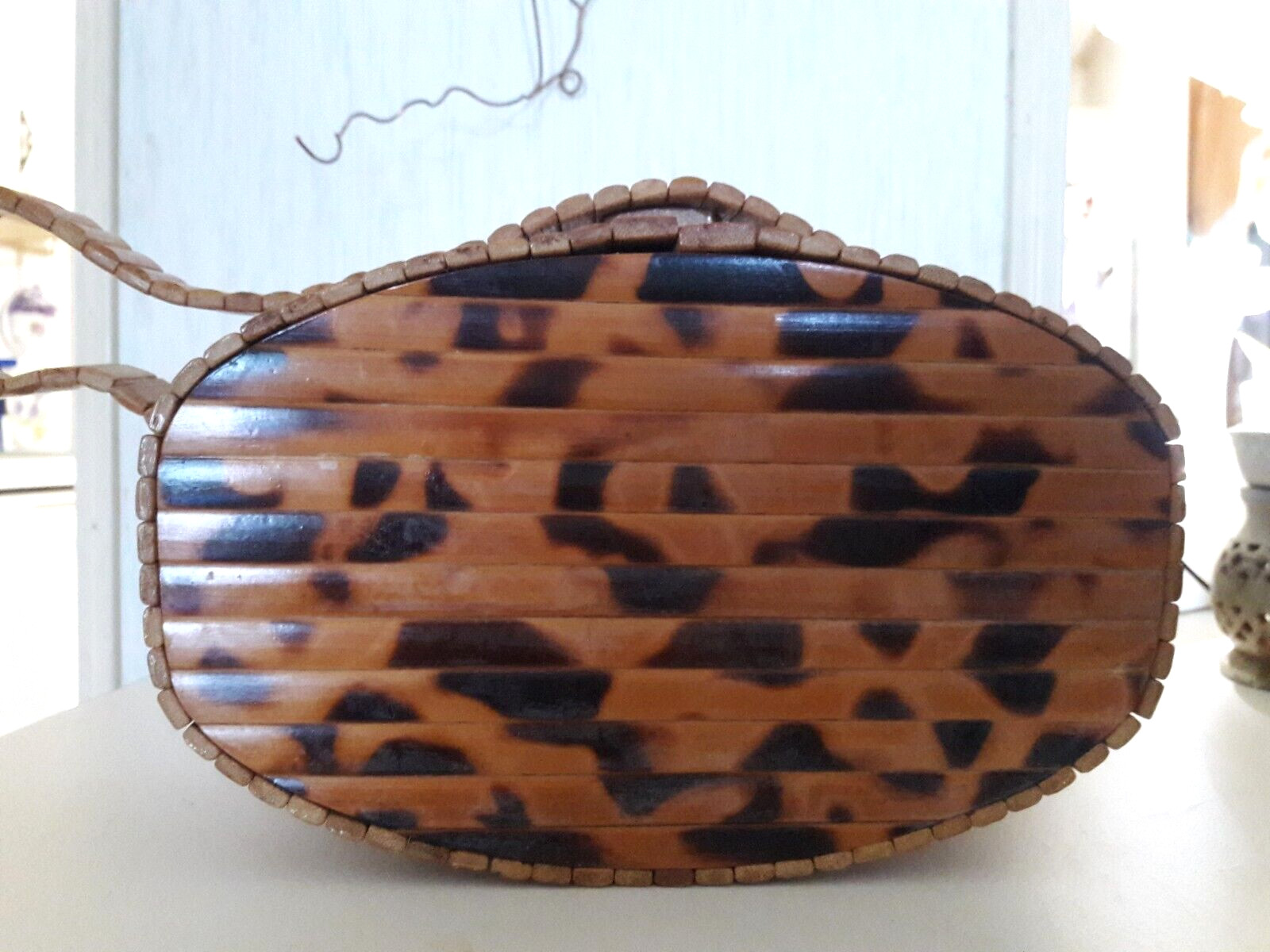 Vtg. Bamboo Pocketbook,Japan,8.5″Lx3″W5″H,Strap 10″L,snap lock, beautiful look
