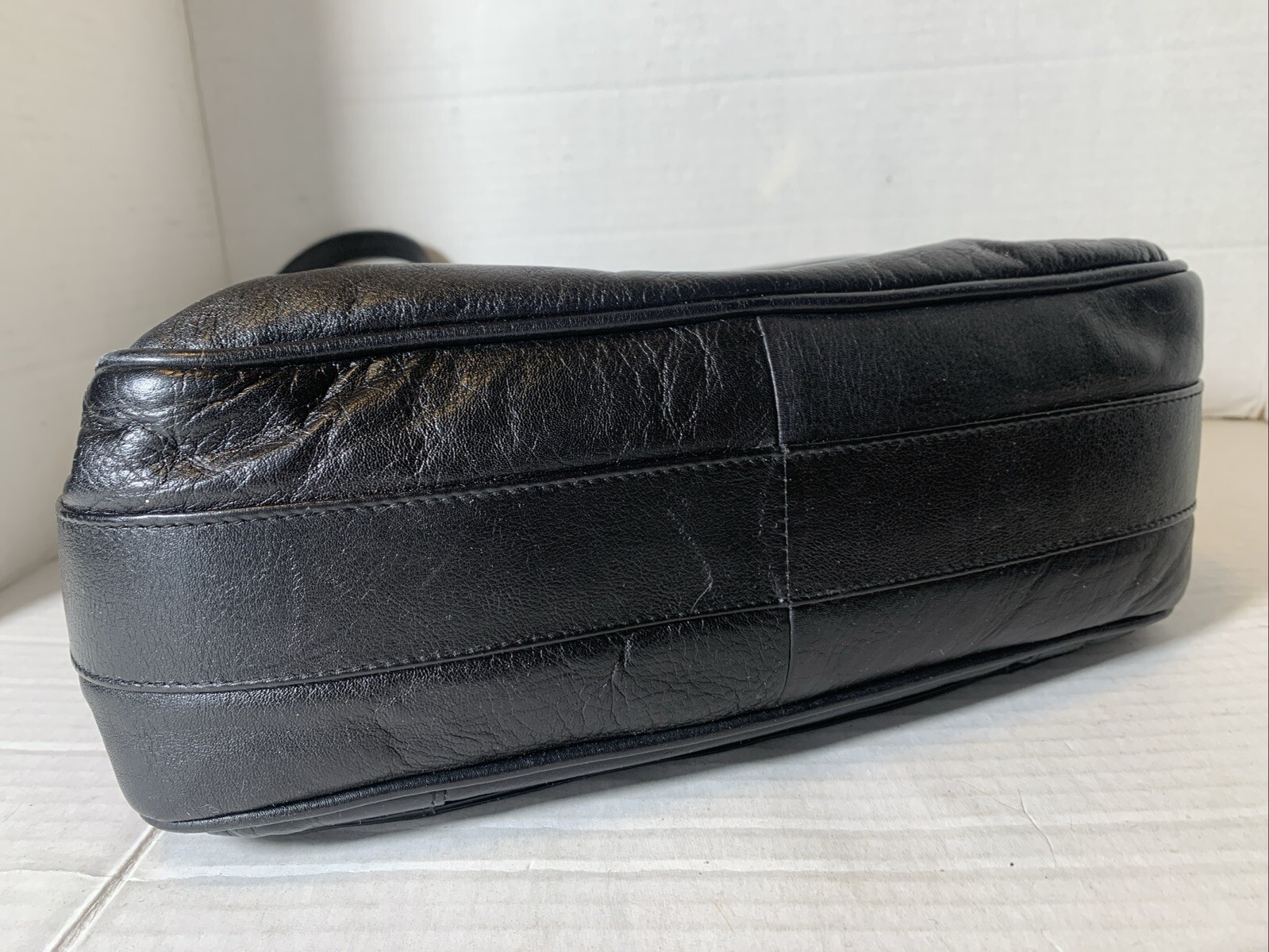 Susan Gail 80’s Black Leather Gold Accents Shoulder Handbag Purse Italy