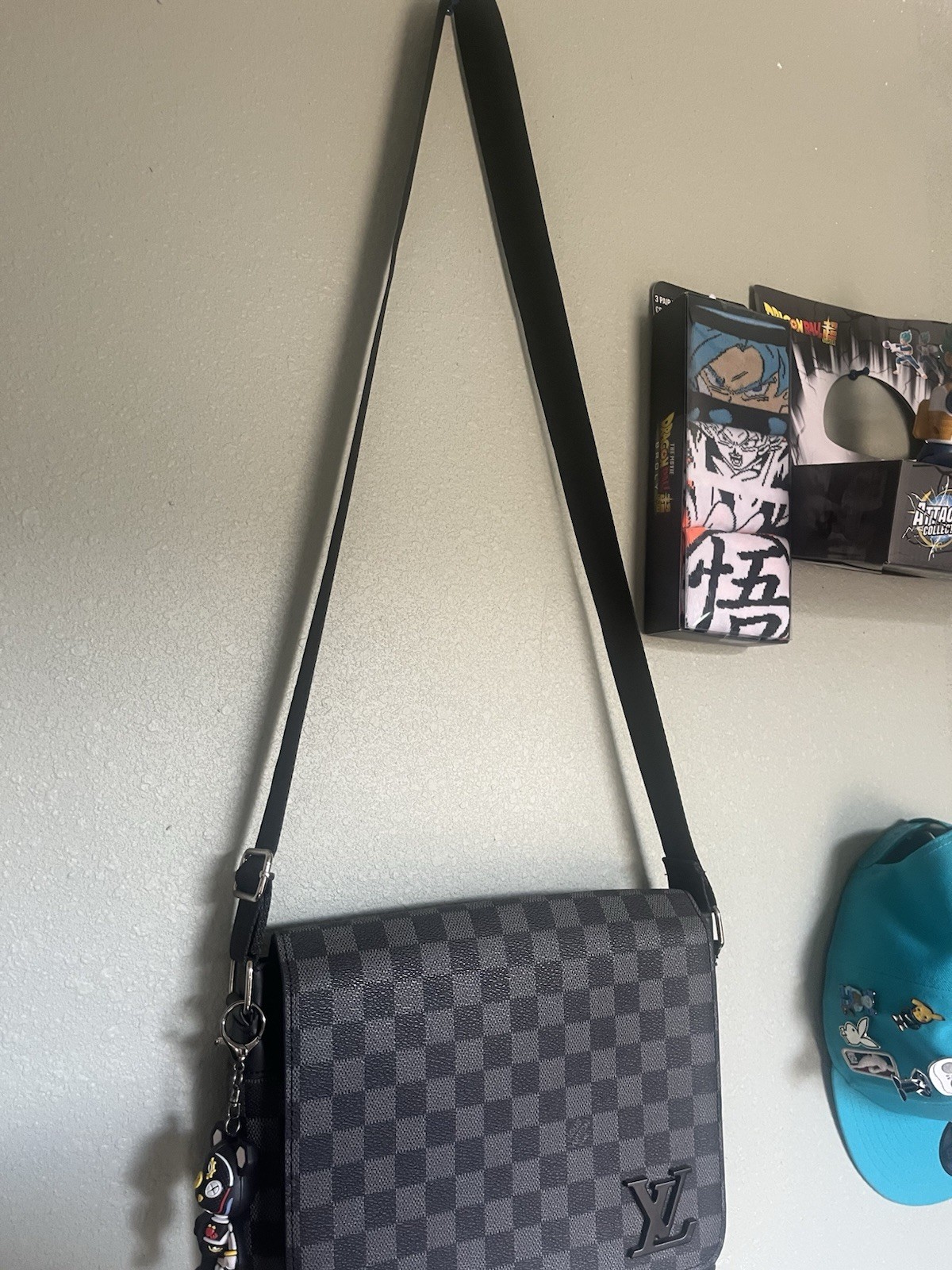 Louis Vuitton Damier Graphite Crossbody Bag Flap, Adjustable Strap Gray/Black