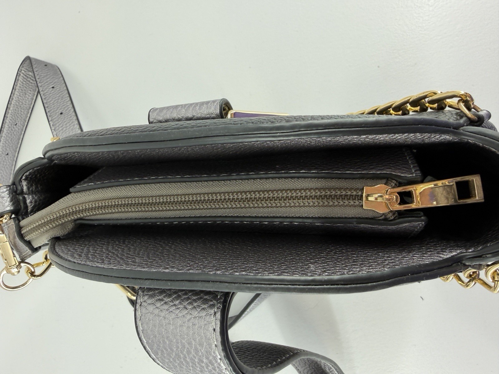 Mia K Collection Black Silver Gold Nobella Hexagon Round Crossbody Purse