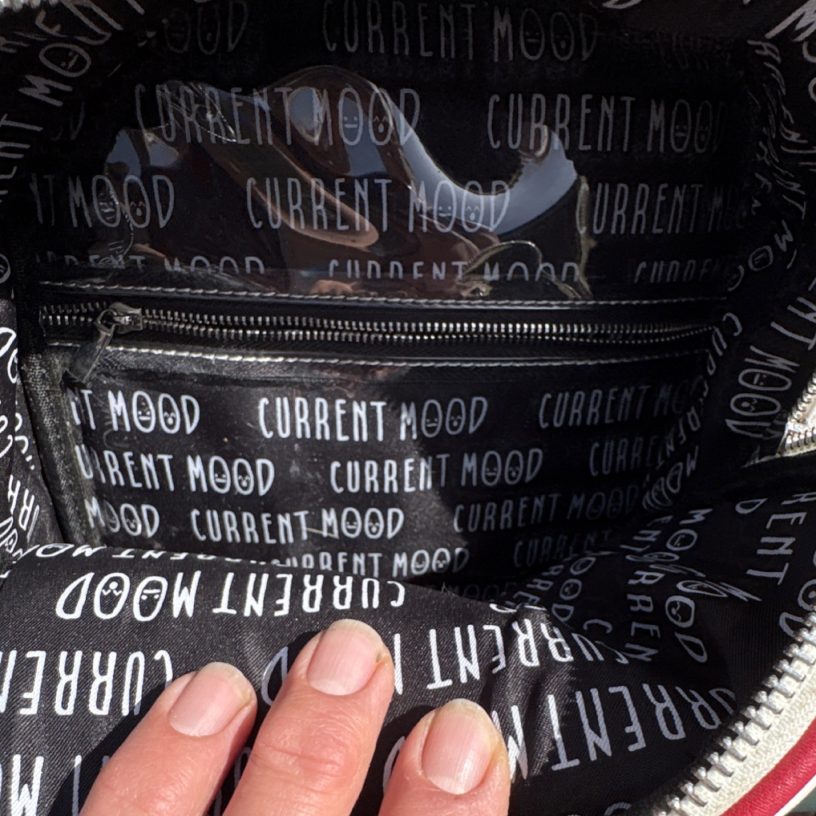 Current Mood White Red Text Print Top Handle Bag Zip Closure Women