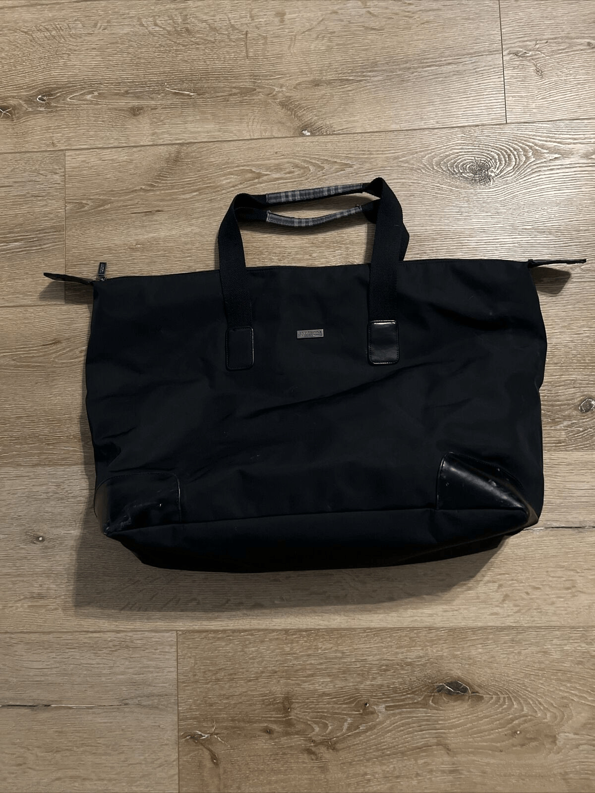 Burberry Tote Bag Fragrance Black Canvas Large COA Rectangle Travel Shopper