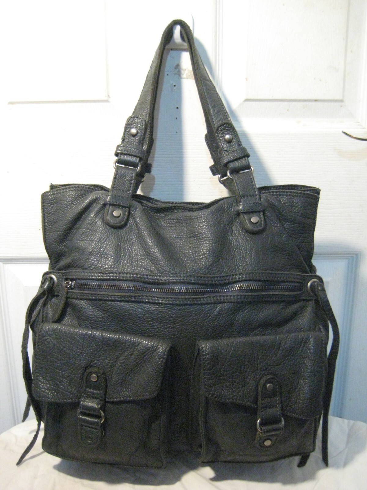 Vanessa Bruno Athe Large Black cowhide Leather Double Pockets Shoulder Bag.