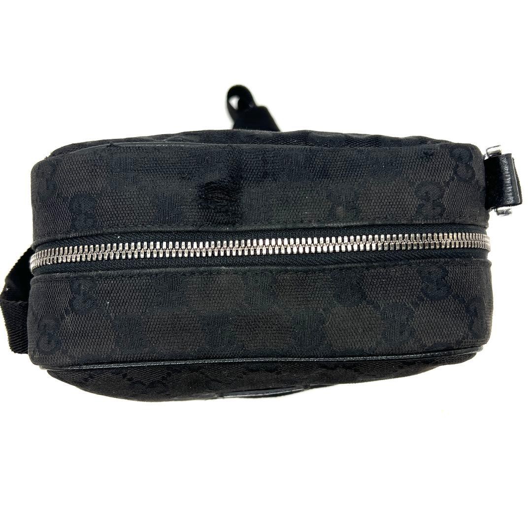 Excellent Condition Gucci Shoulder Bag GG Canvas Box