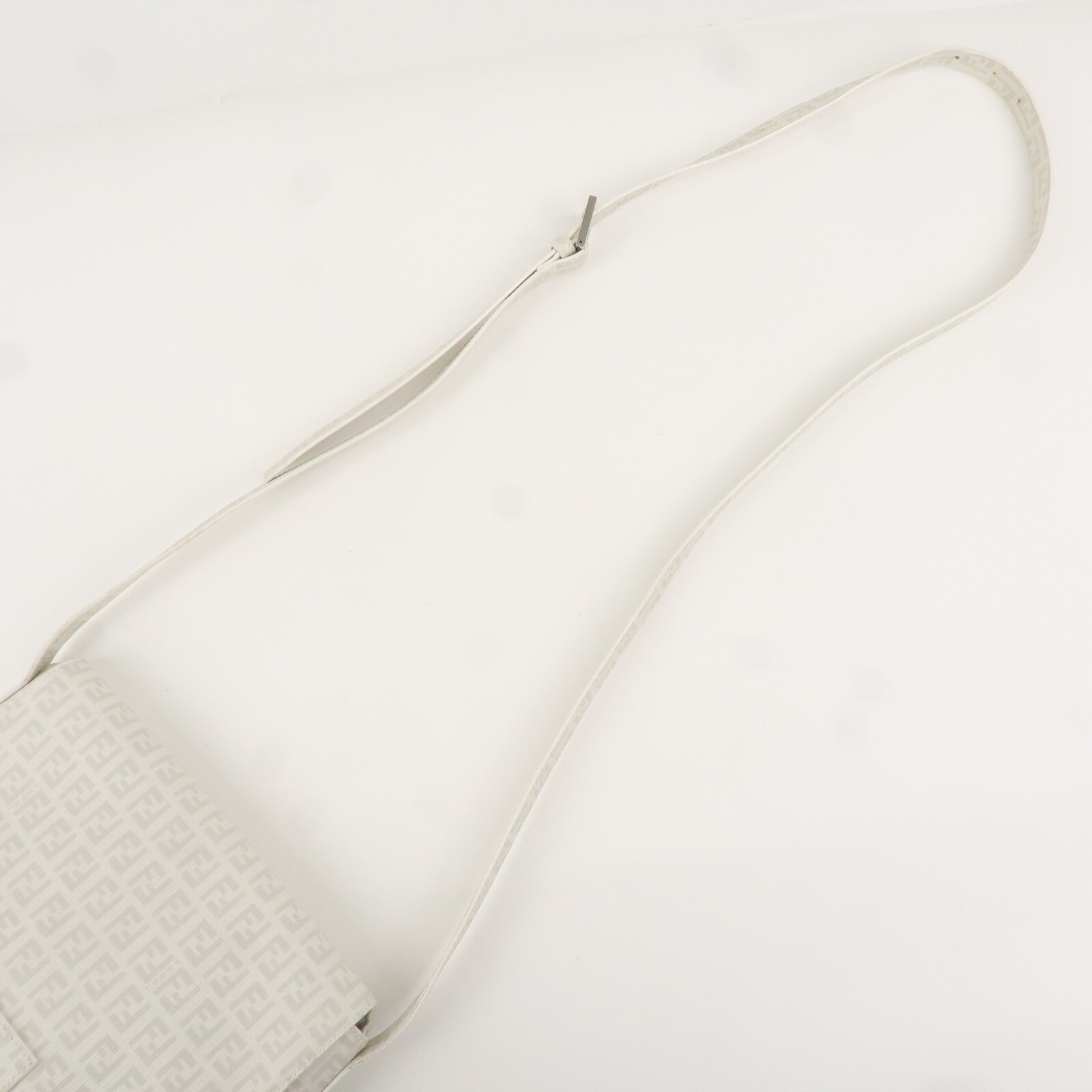 FENDI Zucchino Print Shoulder Bag White Gray PVC 8BT127 Auth Used