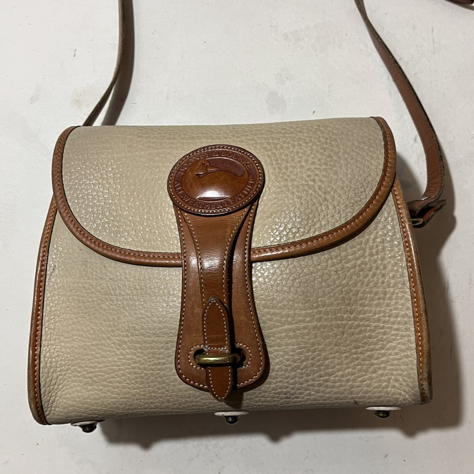 Vintage Dooney & Bourke Purse R25 Medium Essex Bone British Tan Leather