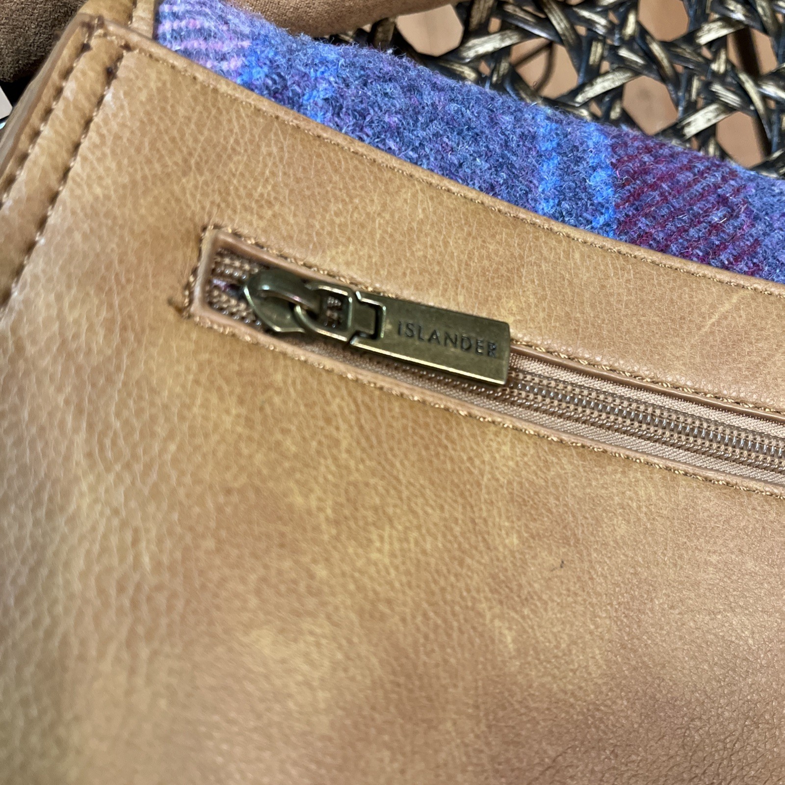 Harris Tweed leather Islander 8320 Shoulder purse pink purple saddle bag EXLNT!!