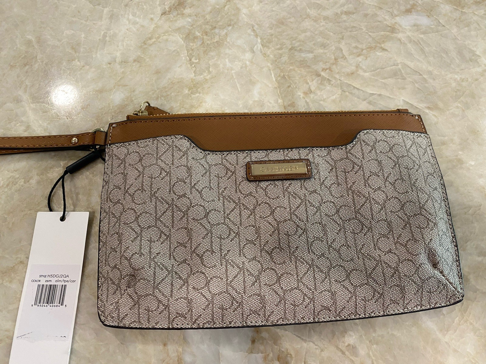 New CALVIN KLEIN Almond Signature Large Wristlet Clutch Wallet Cosmetic Bag