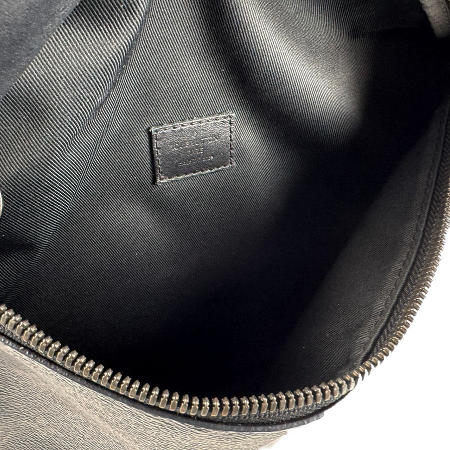 LOUIS VUITTON Bag: Discovery Bum Bag M44336 Black Gray W23H18D4cm w/NA;