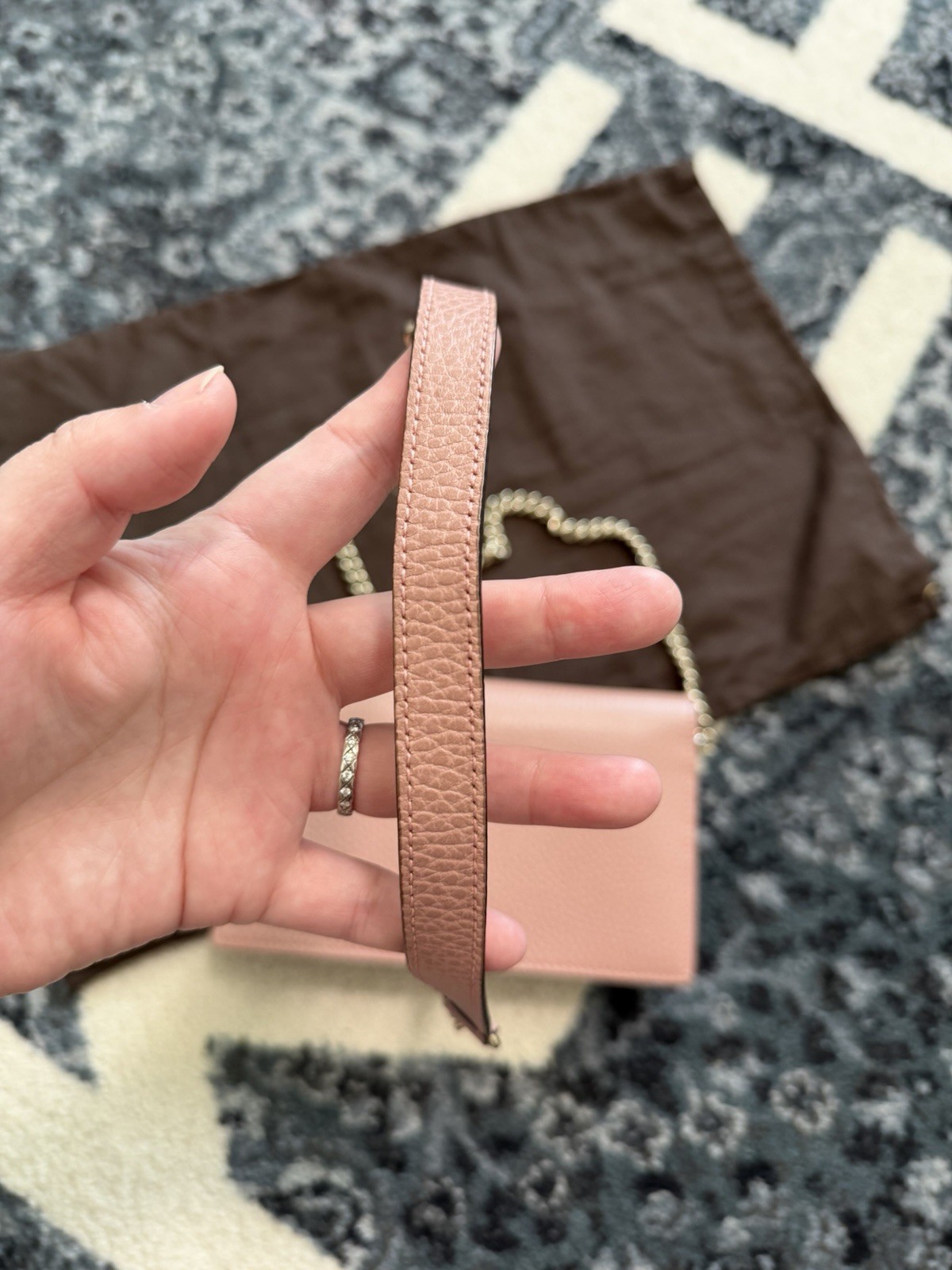 GUCCI Dollar Interlocking G Calfskin Chain Wallet Crossbody Bag Soft Pink