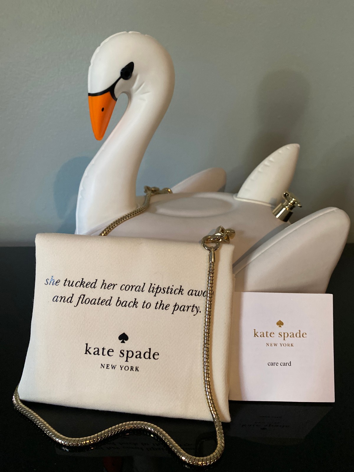 RARE NIB Pristine KATE SPADE Checking In 3D SWAN Pool Float Bag