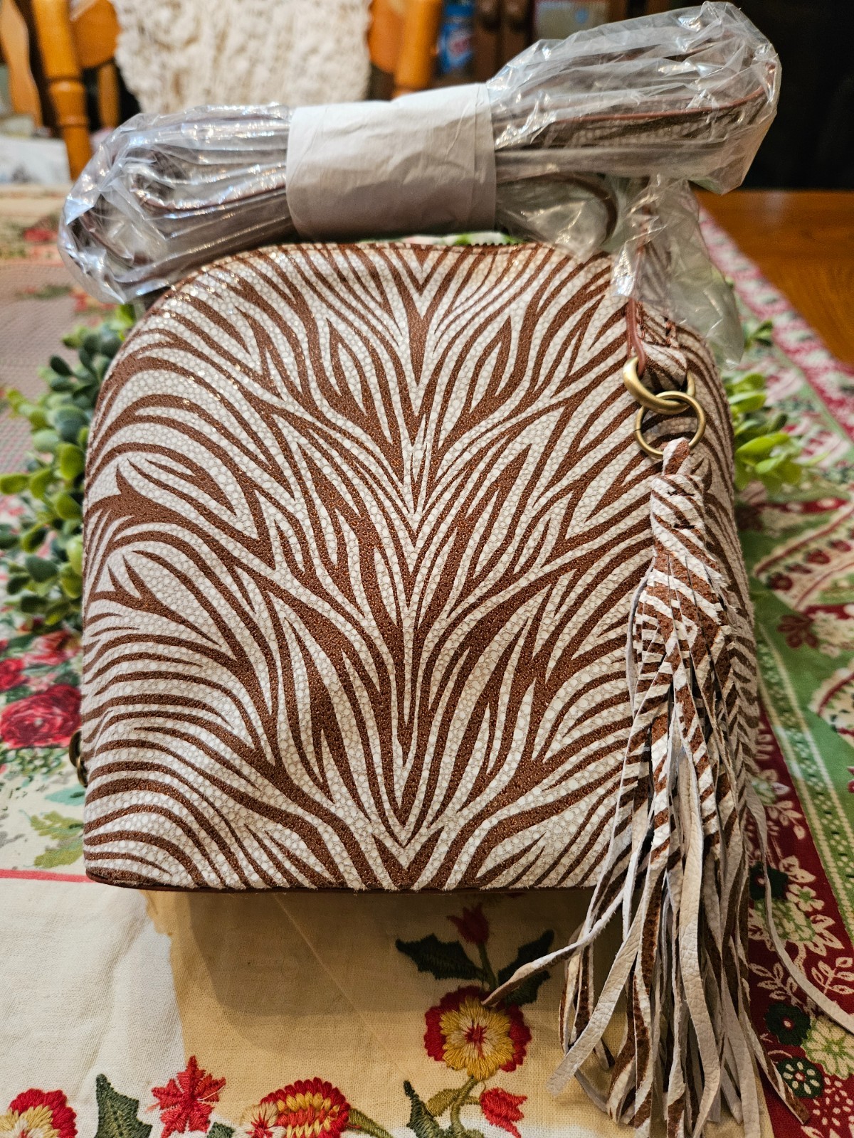 HOBO Nash Crossbody In Pebbled Leather – Ginger Zebra – NEW W/ TAGS Retails $188