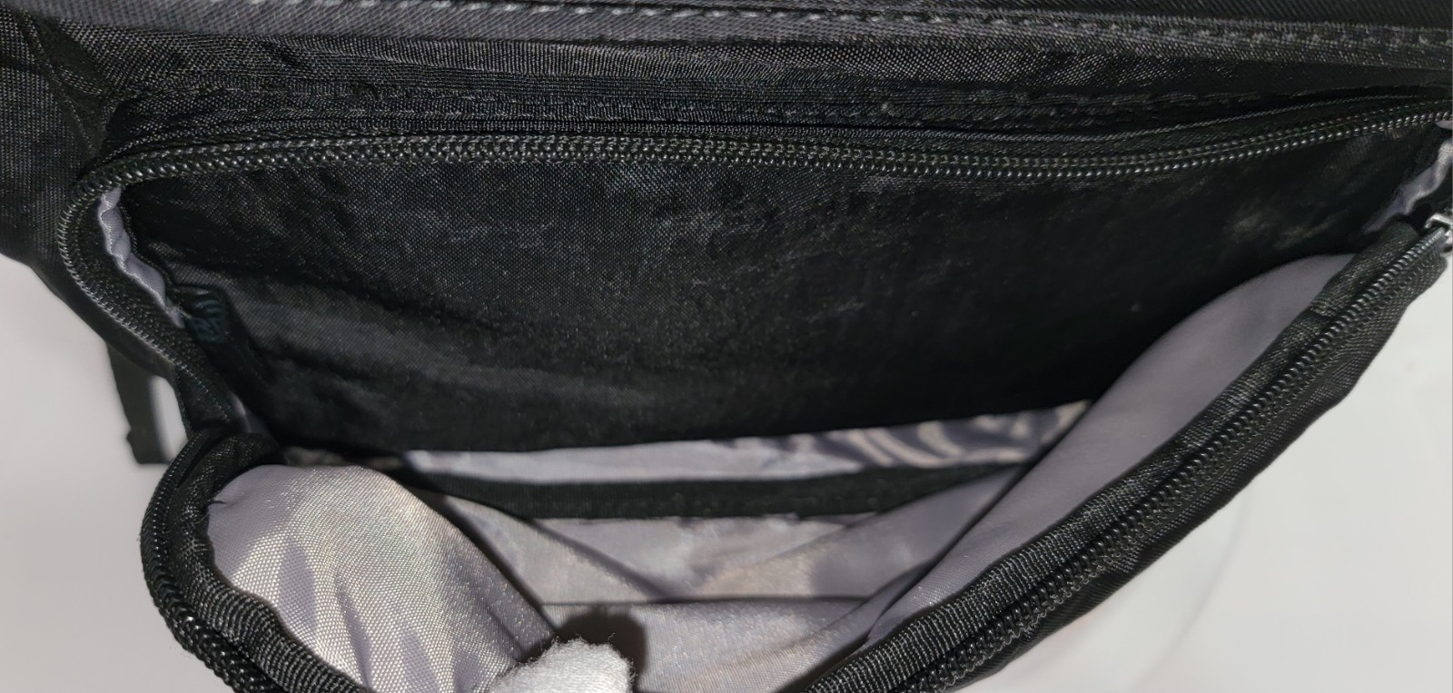 LUG VIA 3 En 1 Convertible Backpack Travel Tote Nylon Black .