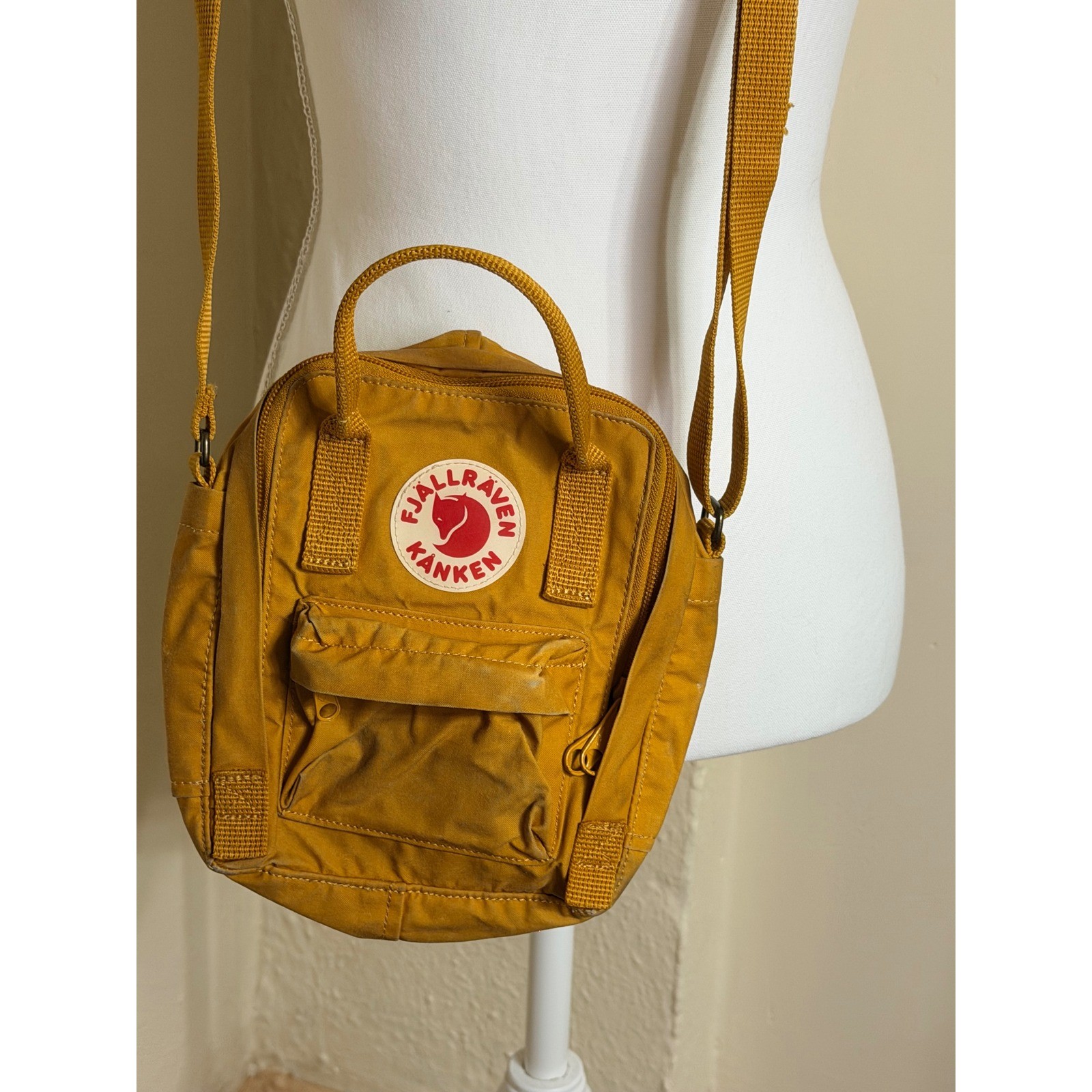 Fjallraven Kanken Sling Crossbody Bag Ochre Yellow Mini Shoulder Bag 23797