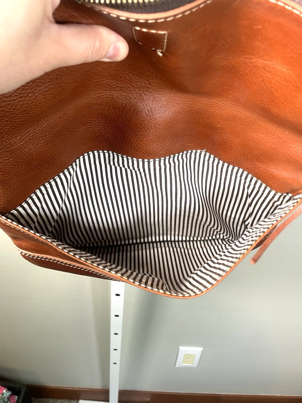 Buffalo Jackson Brown Leather Fold Over Crossbody Bag Handbag Purse Madison