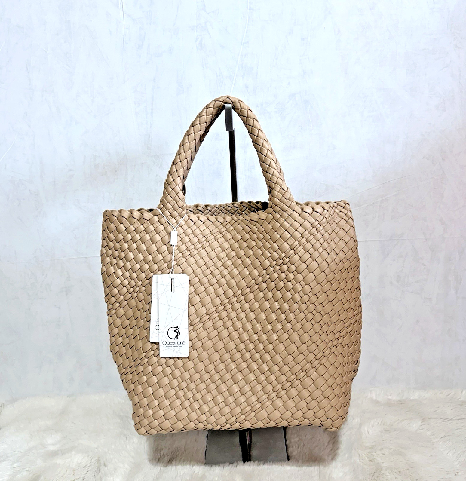 Queenoris Woven Beige/Tan Basket Weave Handbag, NEW WITH TAG