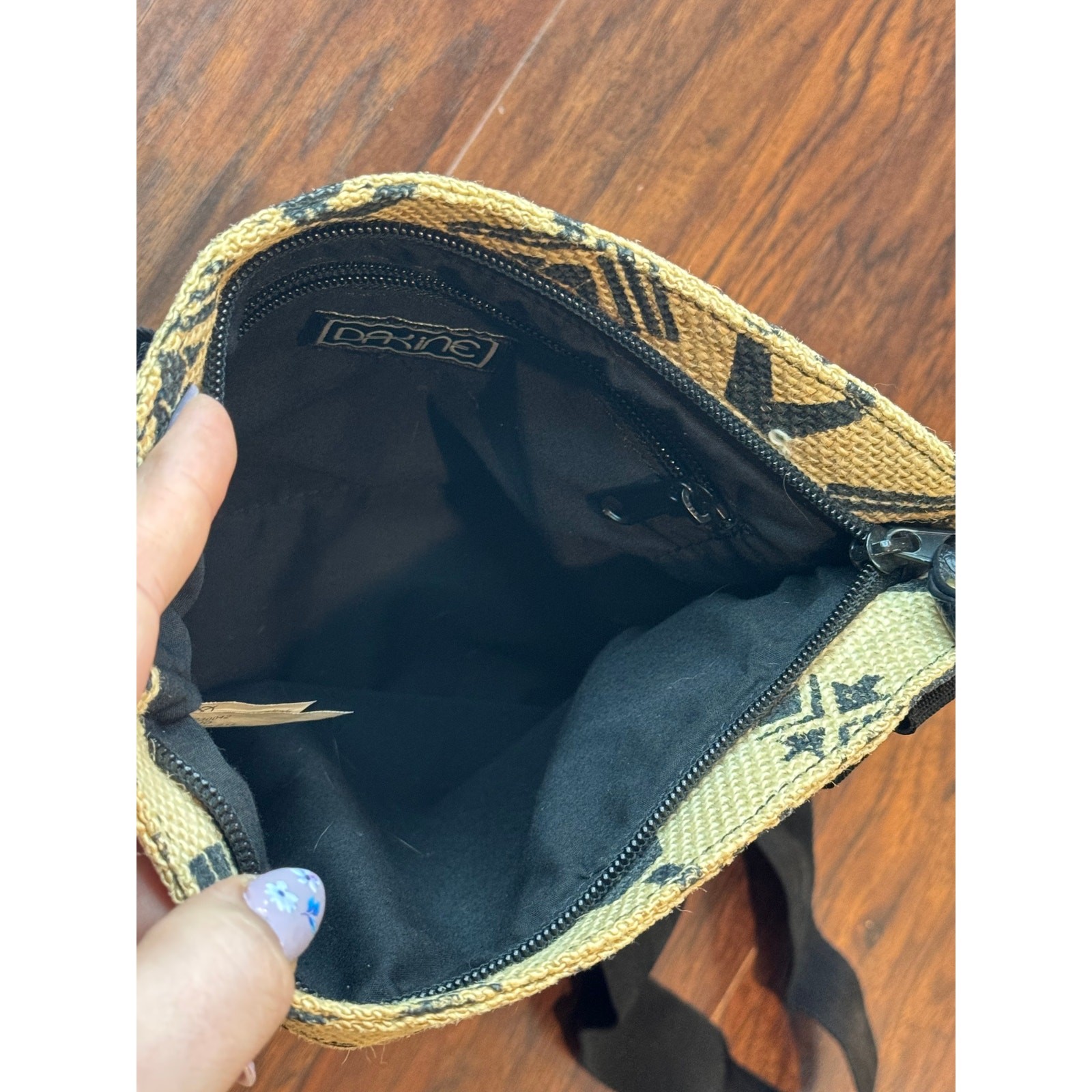 Dakine Jo Jo Jive Crossbody Bag Jute Burlap Purse Tan Black Adjustable Geometric