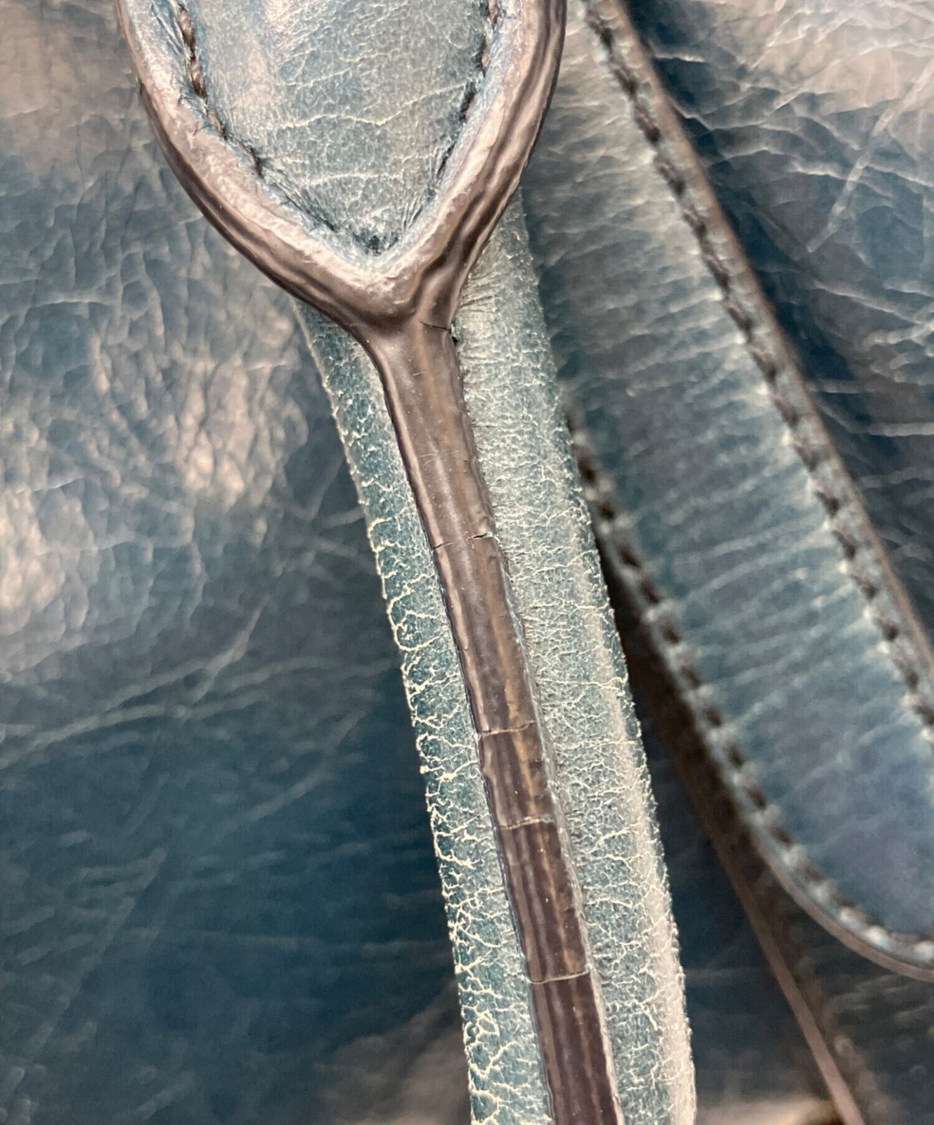 Miu Miu Leather Handbag RN1037 Navy #TFB3635