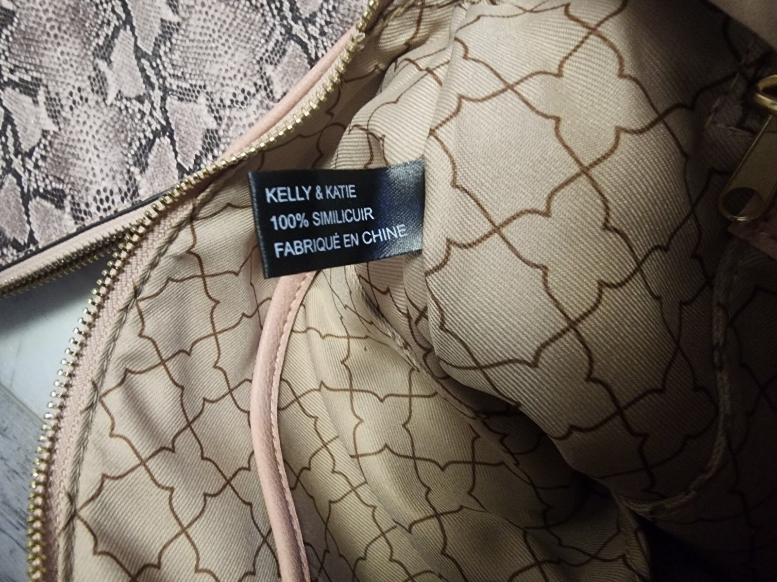 NWT Kelly & Katie Pink Crossbody Bag with pouch 11.5 inches Length 8 inches Tall