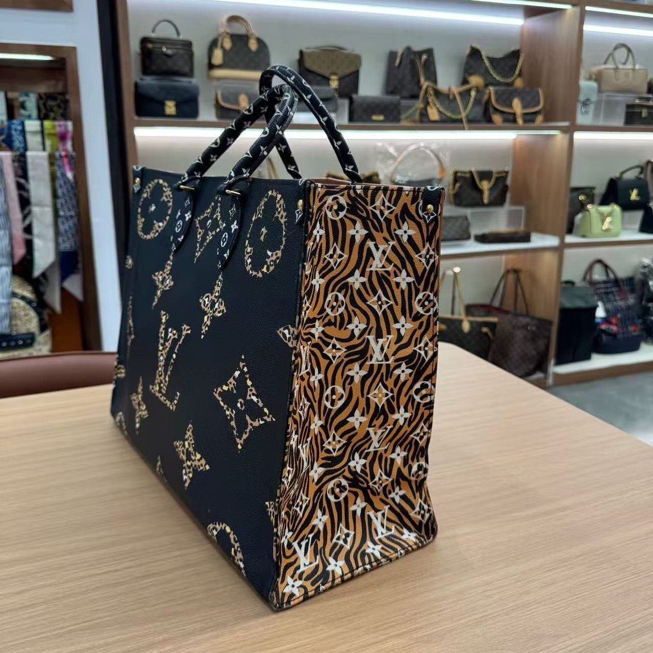 Louis Vuitton LV OnTheGo GM Black Jungle Monogram Canvas Tote