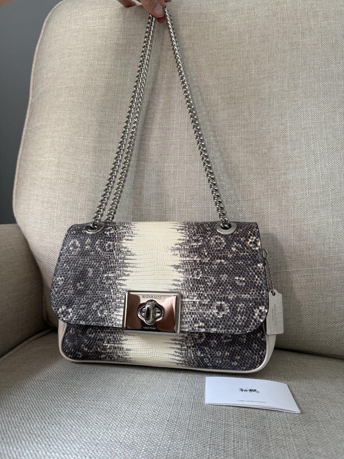 Rare Coach Cassidy Lizard Embossed Chain Crossbody Bag Purse White/Gray