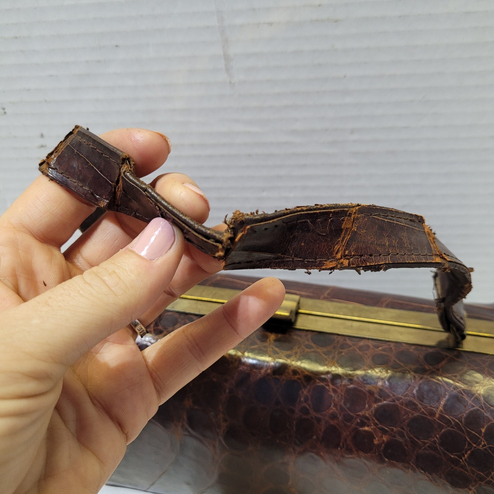 Crocodile Box Handbag Brown Structured 9in Vintage