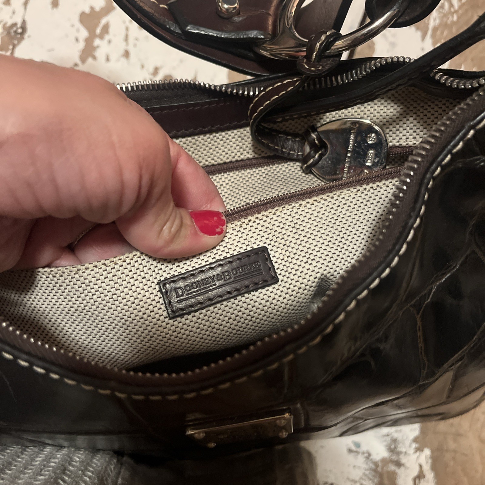 DOONEY & BOURKE-Harrison Brown Alligator Embossed Leather HOBO Bag W/ Dust Bag
