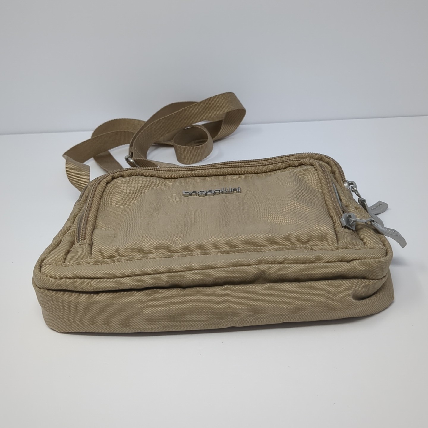 Bagggallini Trifecta 8”x6” RFID Crossbody Wallet, Belt Bag – Moonrock
