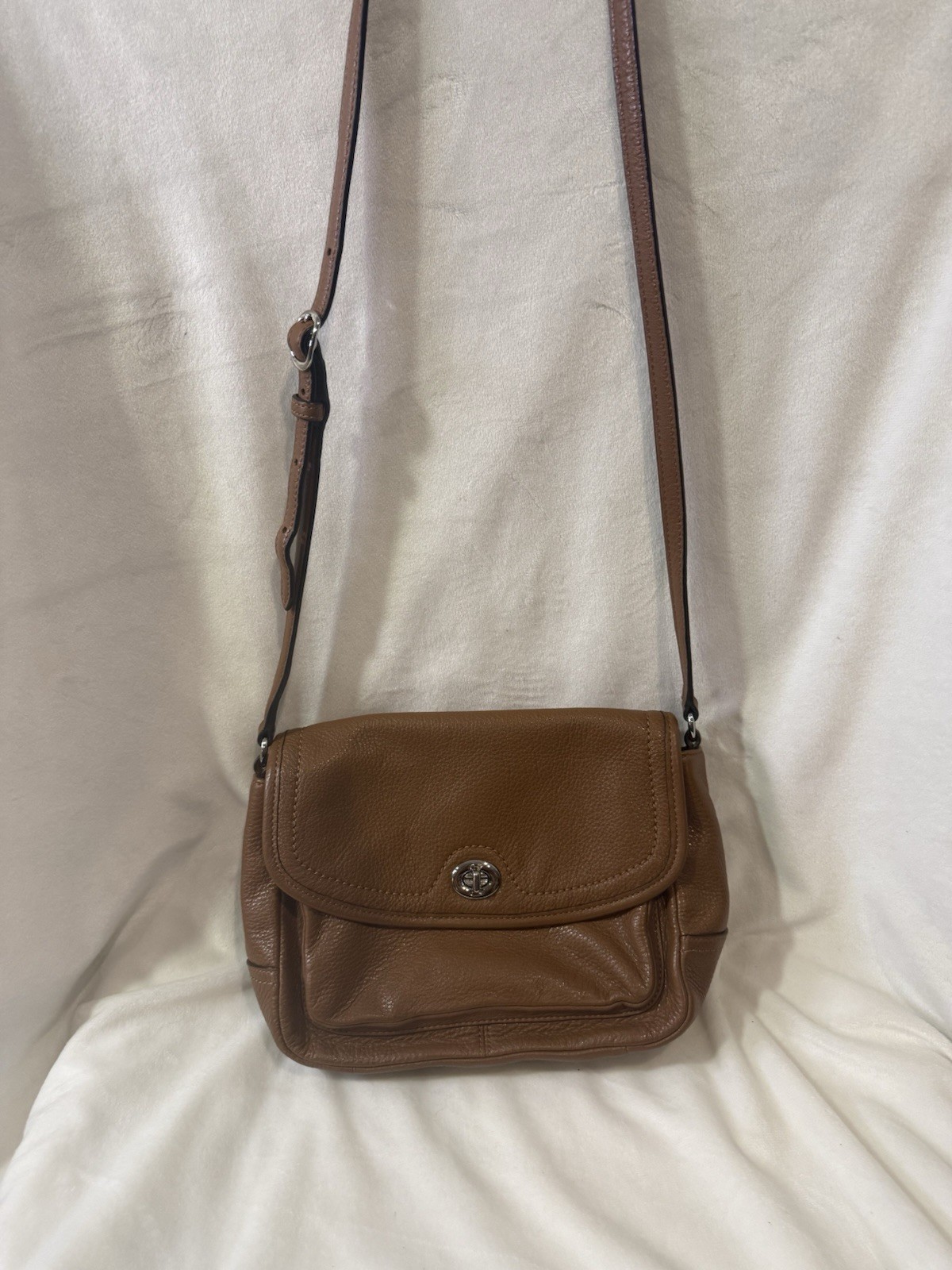 Coach Brown Pebbled Crossbody Bag Turn Lock Flap Zip Top Beige Lining Silver