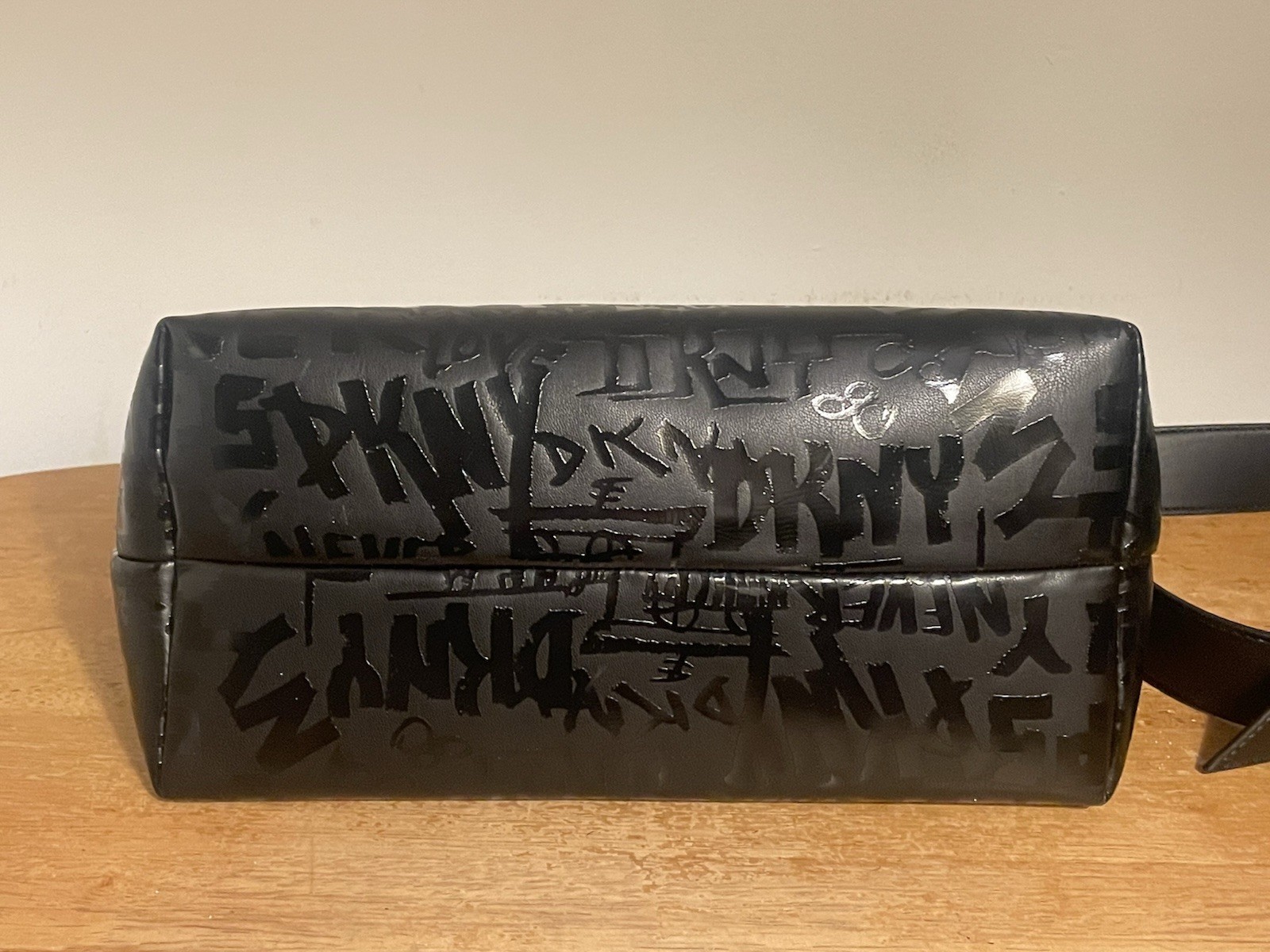 NWT DKNY Tilly Small Black Crossbody Bag Purse Tote Ret-$168