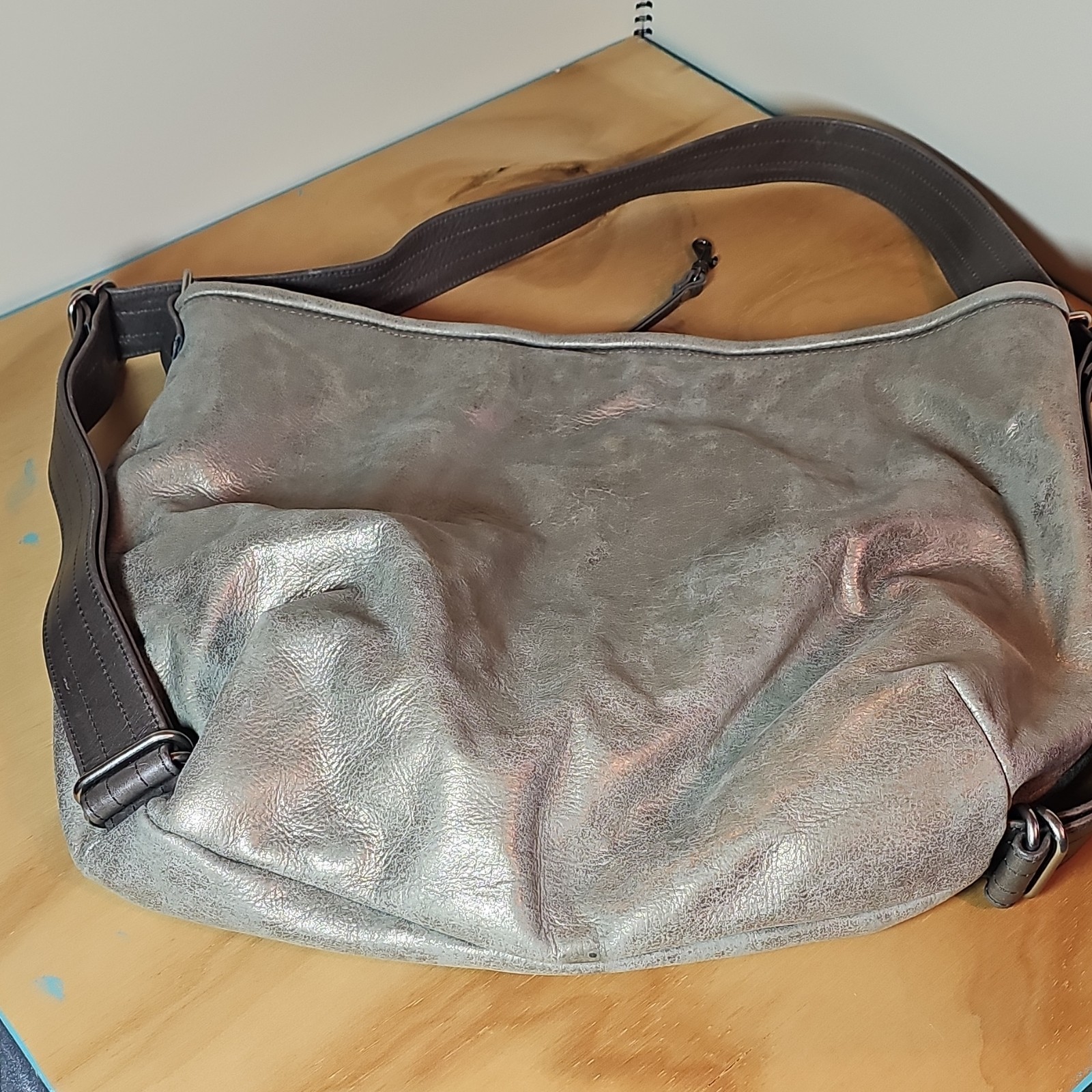 Rough & Tumble Rose On Iron Shoulder Bag Zip Closure, Detachable Strap