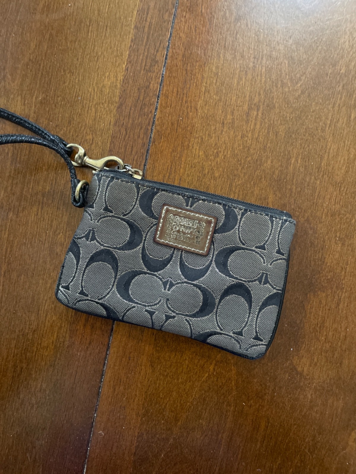 Coach NEWBAG-03292 Signature PVC Leather Corner Zip Wristlet