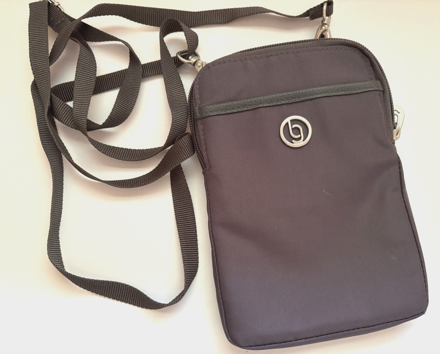 BG by Baggallini Dark Gray Crossbody Bag RFID Cards Travel SMALL 5x7x3/4″ EUC